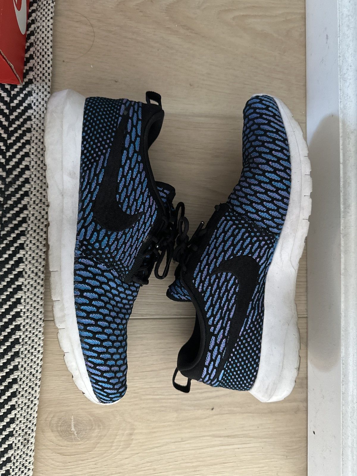 Nike Nike Flyknit Rosherun size 10 Size US 10 / EU 43 - 1 Thumbnail