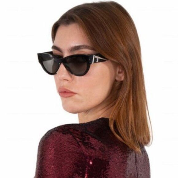 Fendi Fendi FE40135I 01A Sunglasses Shiny Black Cat Eye Frame Size ONE SIZE - 7 Thumbnail