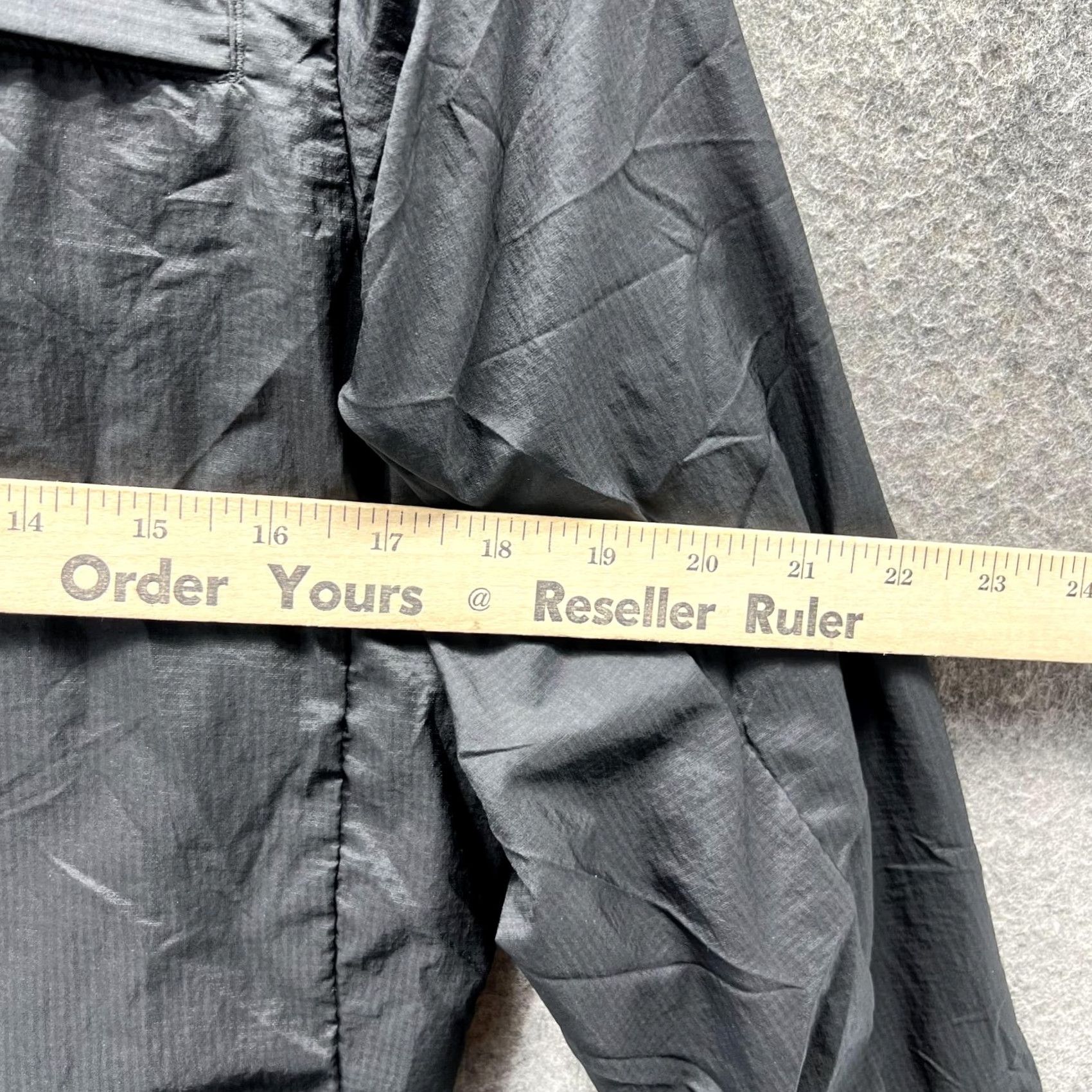Patagonia Patagonia Jacket Men Small Black Hoodie Windbreaker Embroidered Logo H XS? Size US S / EU 44-46 / 1 - 5 Thumbnail