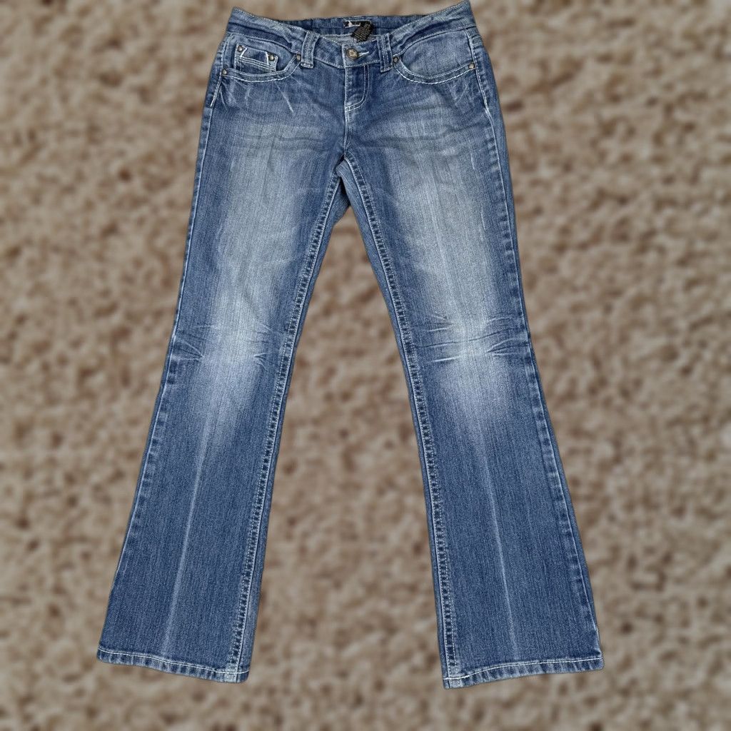 Denime Soundgirl Jeans Bootcut Juniors 9 Blue Med Wash Low Rise Stretch 30x31 Denim Size 30" / US 8 / IT 44 - 1 Thumbnail