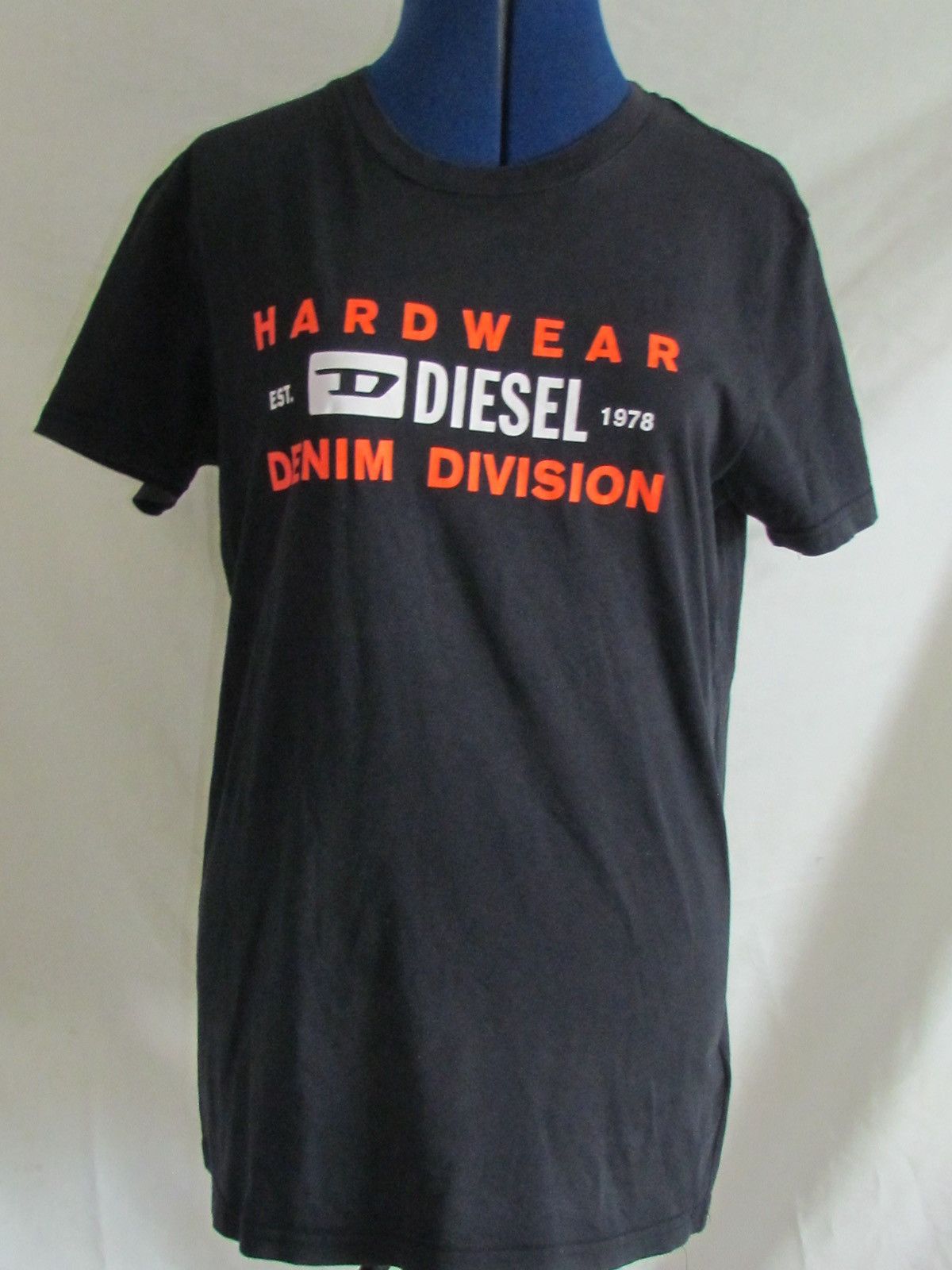 Diesel Pre-loved Diesel Model: T-Diegos-K32Design Size US S / EU 44-46 / 1 - 1 Thumbnail