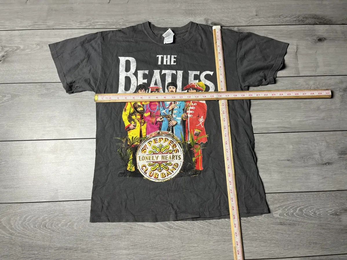 Band Tees The Beatles SGT Pappers Lonely hearts Tshirt size Medium Size US M / EU 48-50 / 2 - 5 Thumbnail