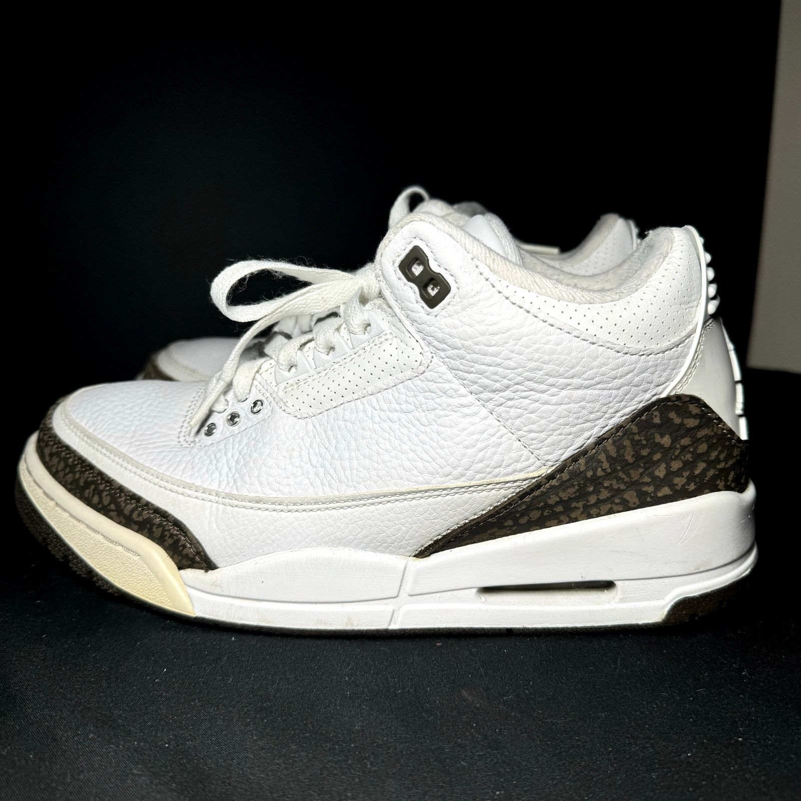 Jordan Brand × Nike Size 8 - Nike Air Jordan 3 Retro Mocha 2018 Men's Shoes Size US 8 / EU 41 - 8 Thumbnail