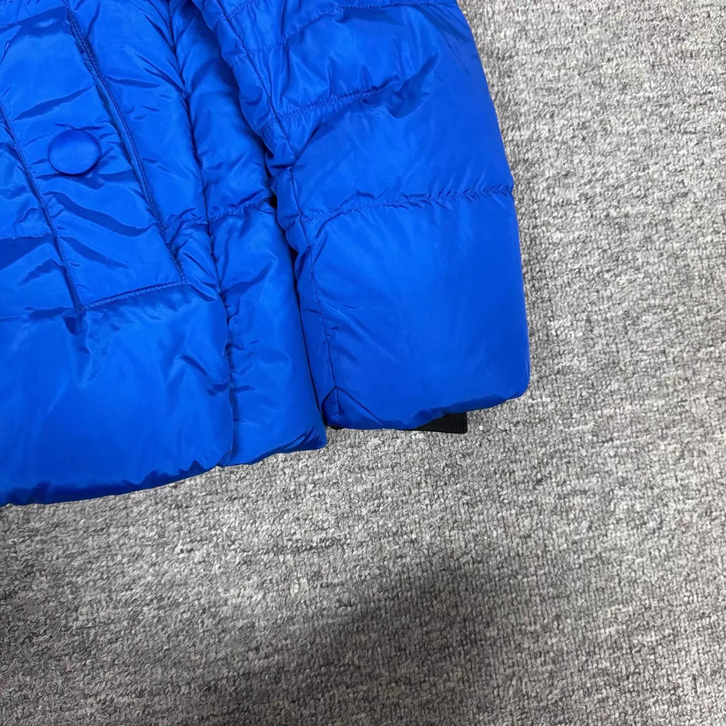 Max Mara MaxMara WEEKEND hooded down jacket 32 99 new Size XS / US 0-2 / IT 36-38 - 3 Thumbnail