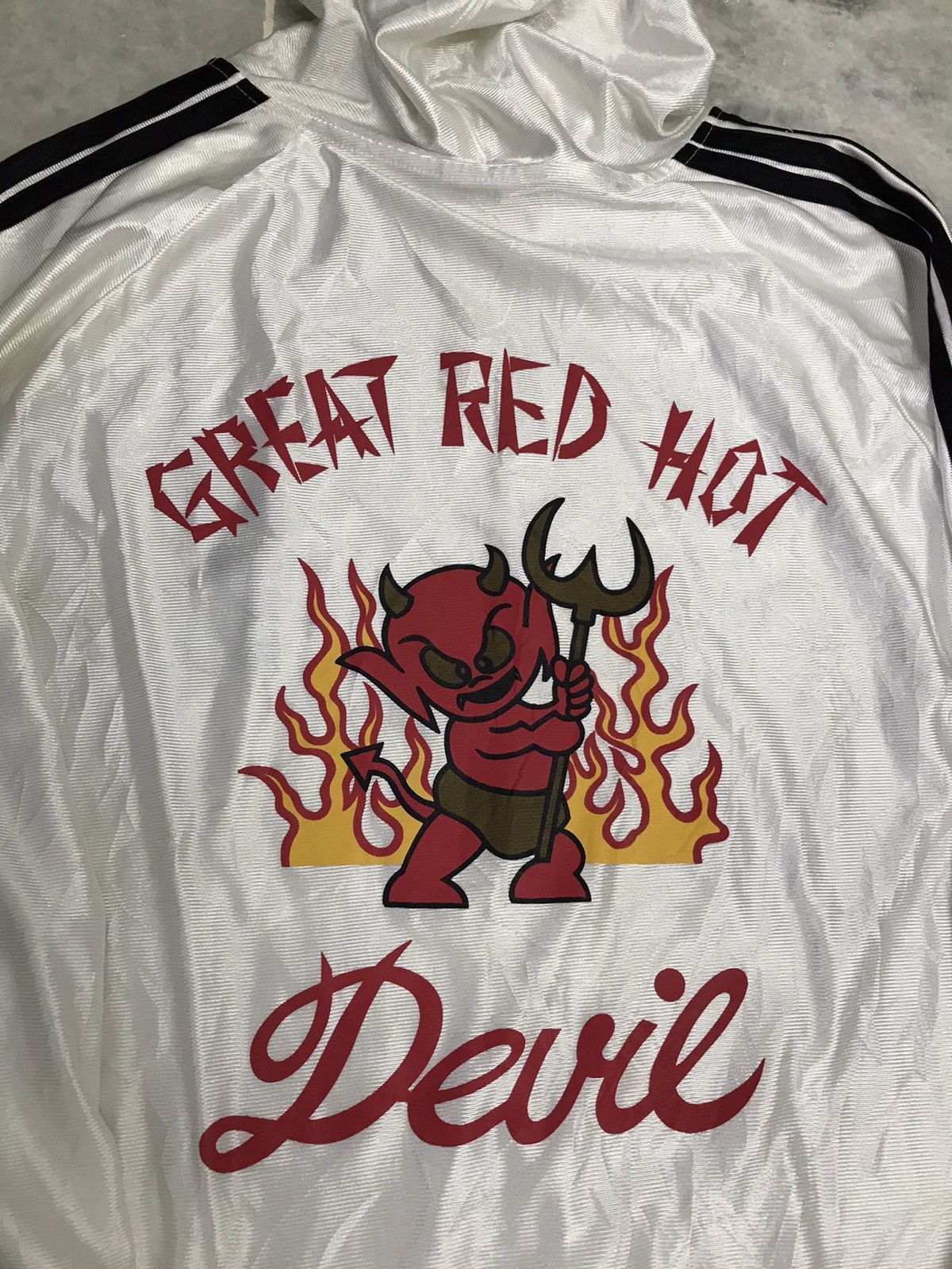 Dogtown × Rap Tees Vintage Dogtown Great Red Hot Devil Hoodie Jersey Rap tee Size US L / EU 52-54 / 3 - 9 Thumbnail