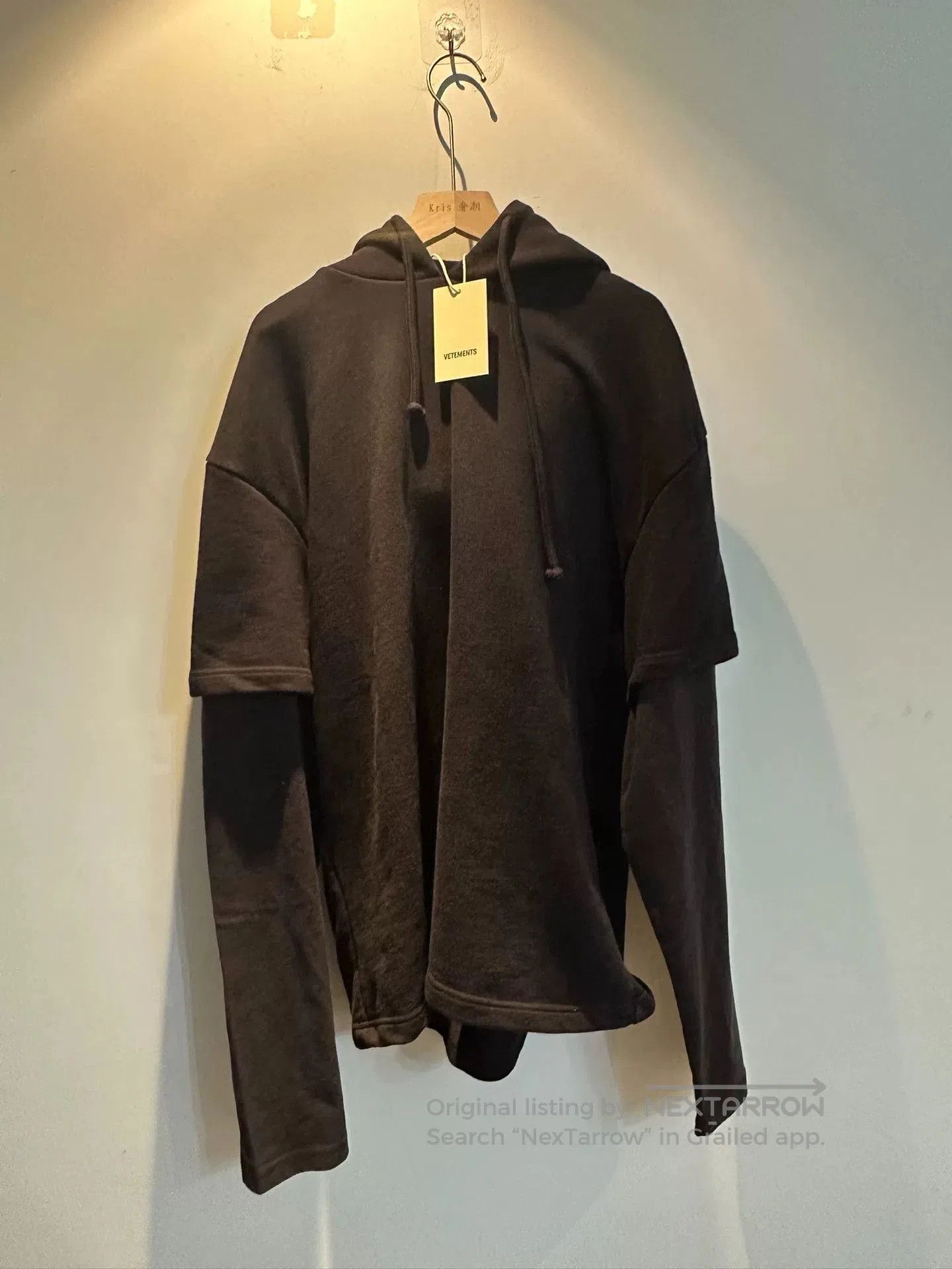 Vetements vetements black hooded sweatshirt with target design. Size US XS / EU 42 / 0 - 1 Thumbnail