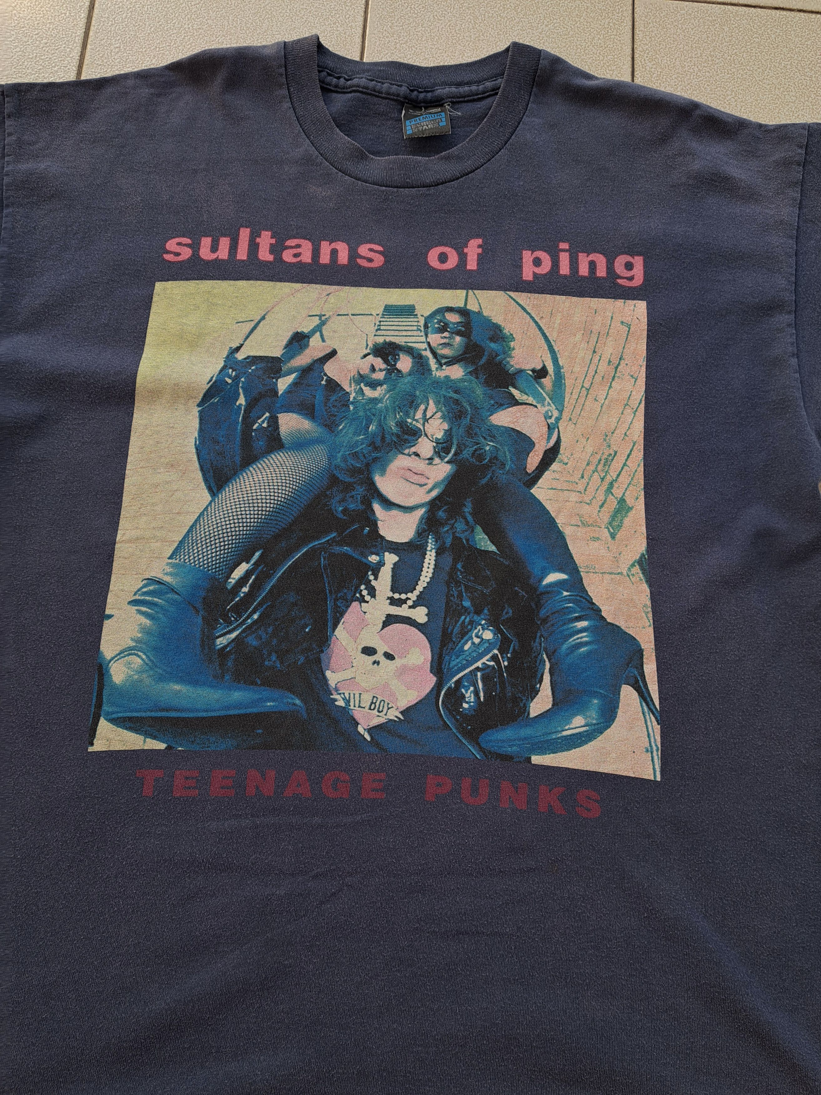 Band Tees × Vintage Vintage 90s Sultans of Pings Teenage Punks T-Shirt Size US XL / EU 56 / 4 - 2 Thumbnail