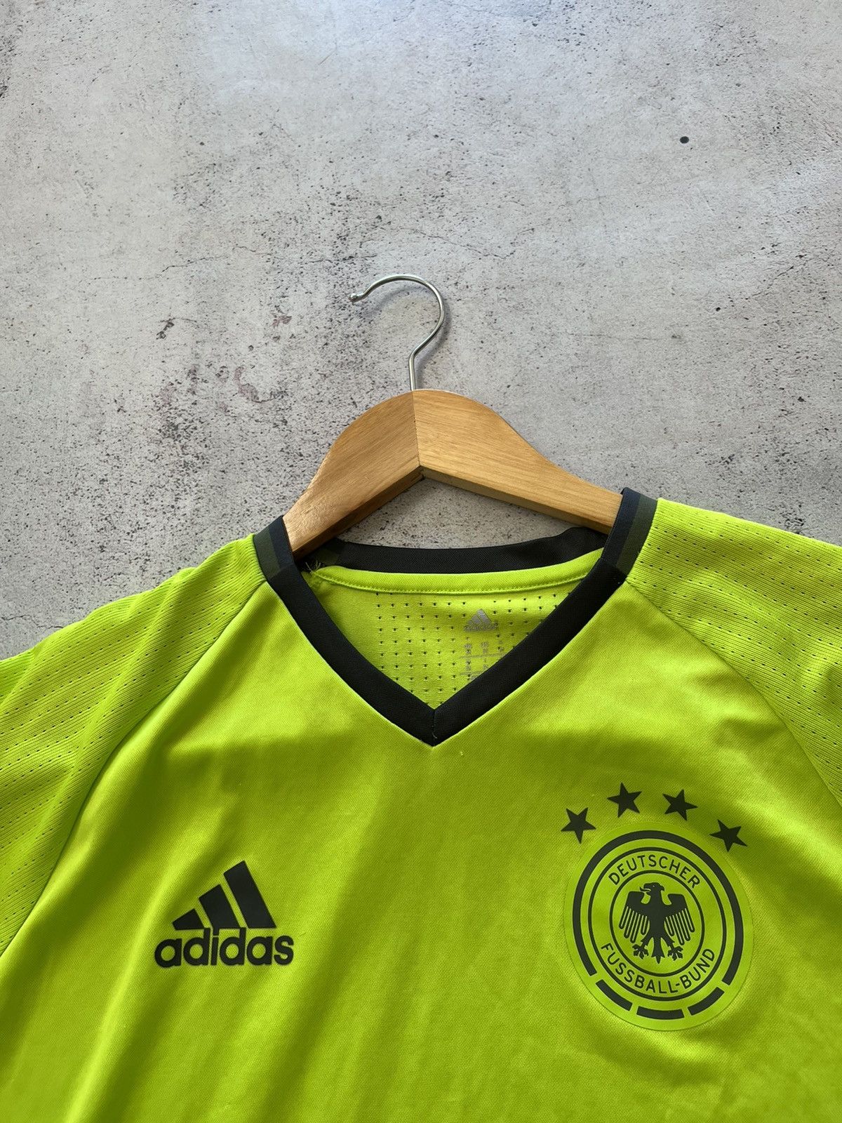 Adidas Adidas Germany National Pre Match 2015 Soccer Jersey Trainin Size US M / EU 48-50 / 2 - 2 Thumbnail