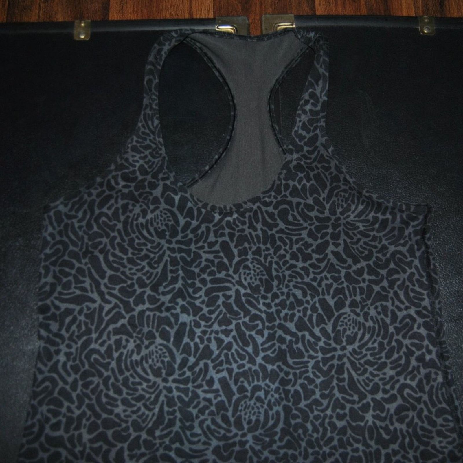 Lululemon Lululemon Tank Top Black Gray Design Size: 8 (No tag) Size M / US 6-8 / IT 42-44 - 2 Thumbnail