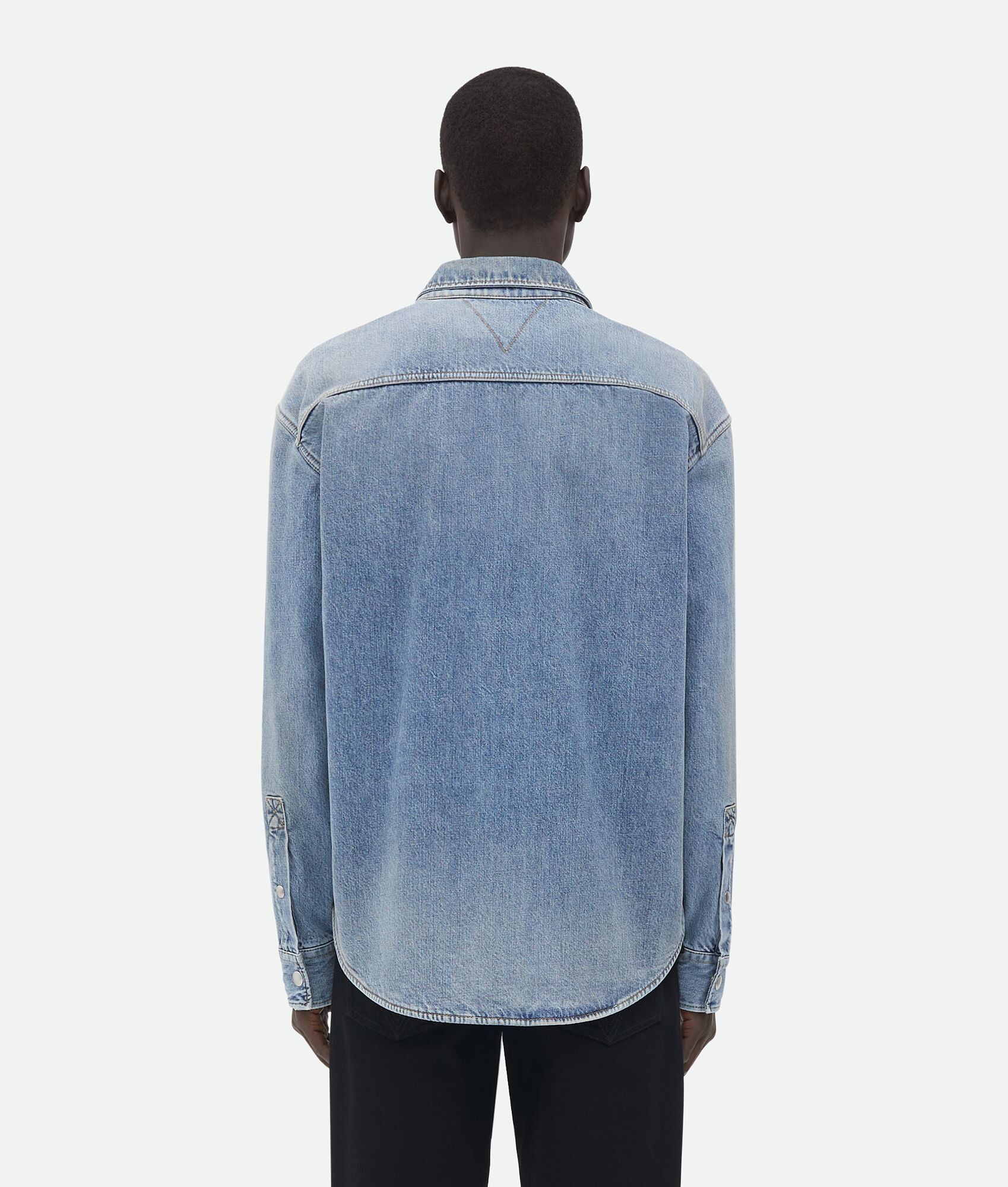 Bottega Veneta o1n1vont0425 Vintage Medium Denim Shirt in Indigo Size US M / EU 48-50 / 2 - 3 Thumbnail