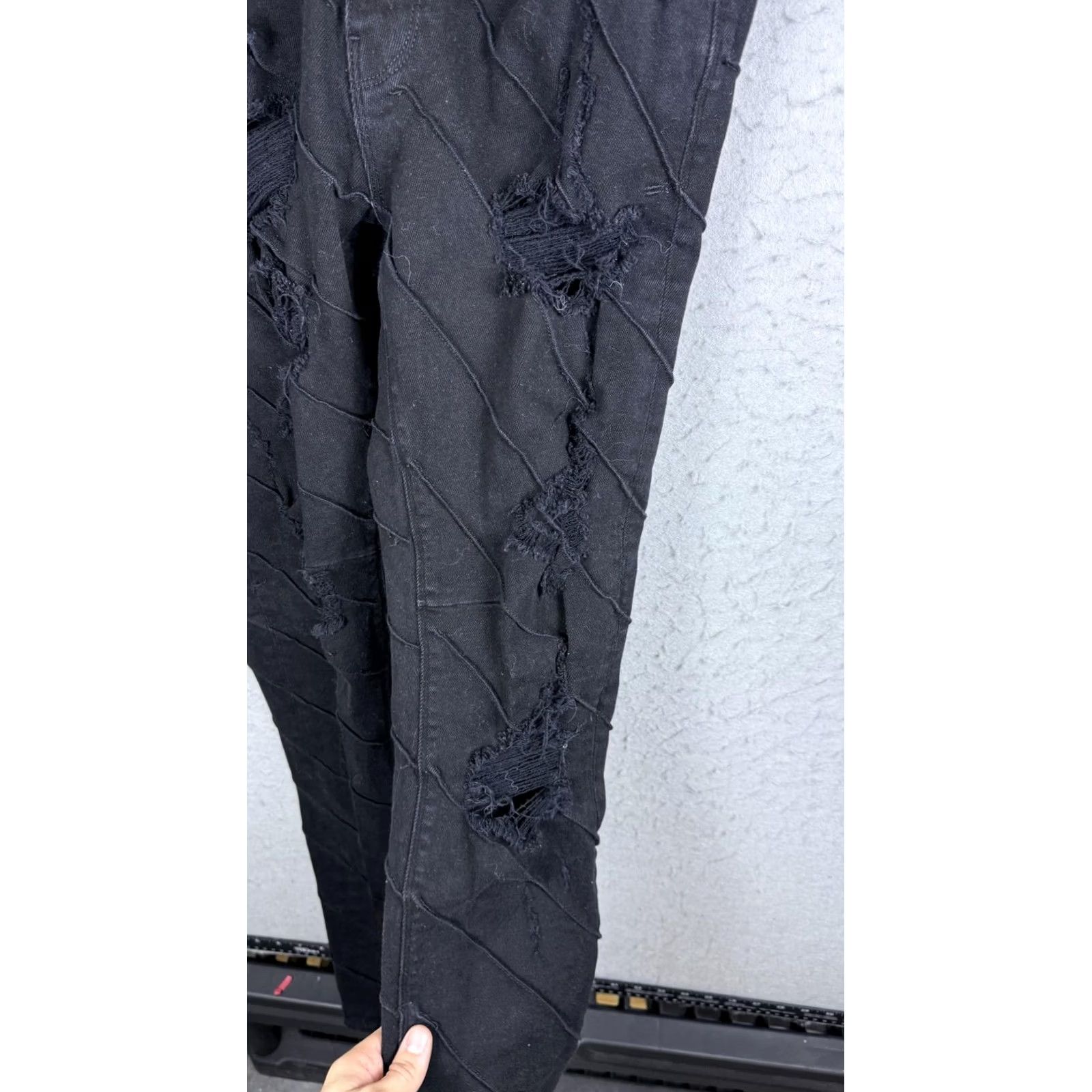 Rta RTA Jeans Mens 32 31 Black Skinny Distressed Stretch Denim Made USA Size US 32 / EU 48 - 2 Thumbnail