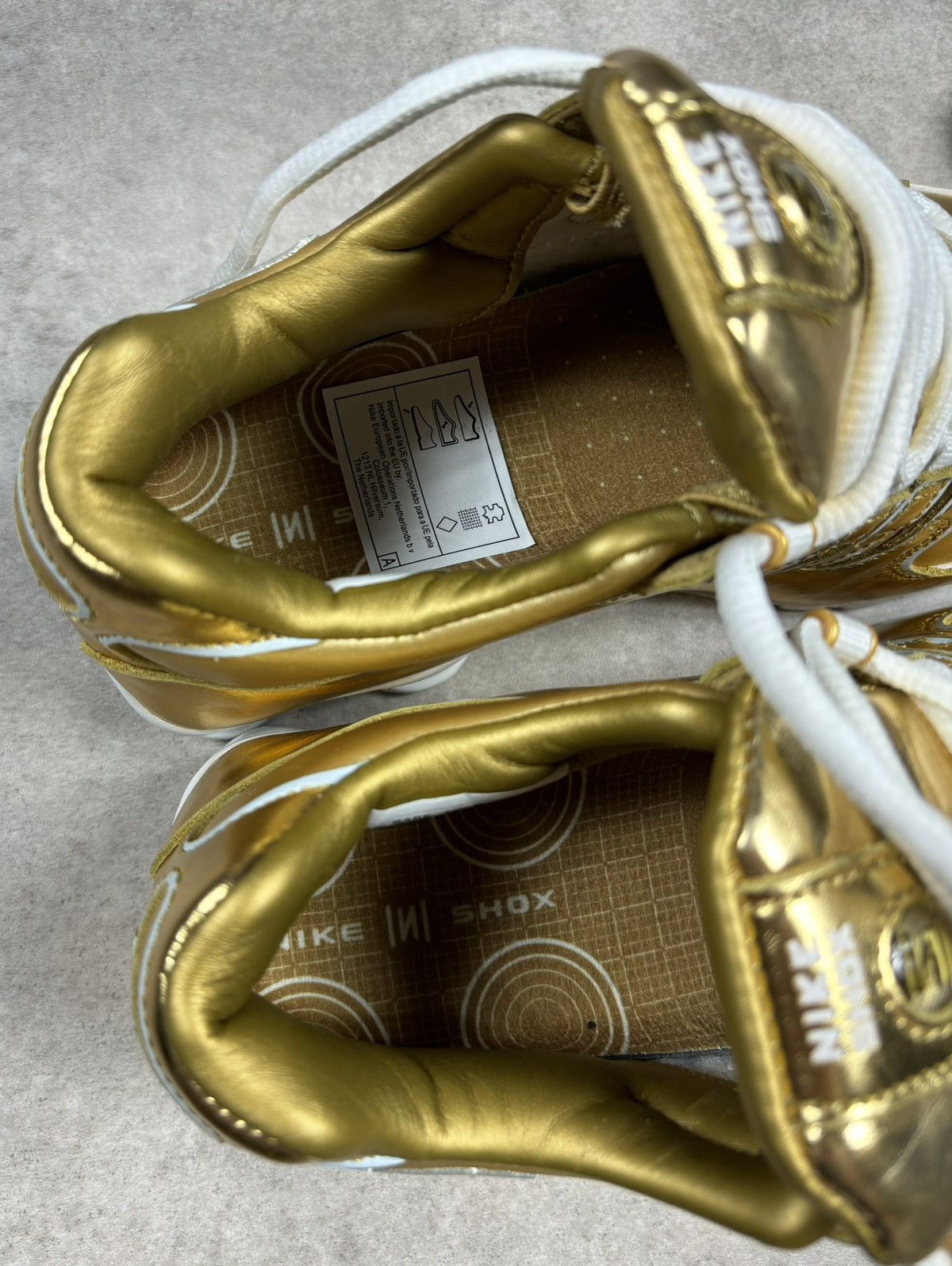 Nike RARE 2007 vintage never worn gold Nike Shox NZ Oro Bianco Size US 7.5 / IT 37.5 - 12 Thumbnail