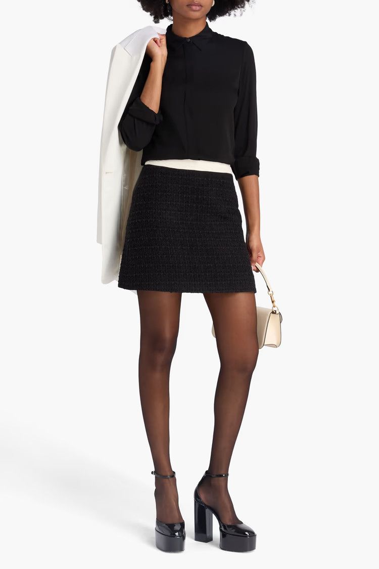 Valentino o1y0326 Mini Skirt in Black Size 26" / US 2 / IT 38 - 2 Thumbnail
