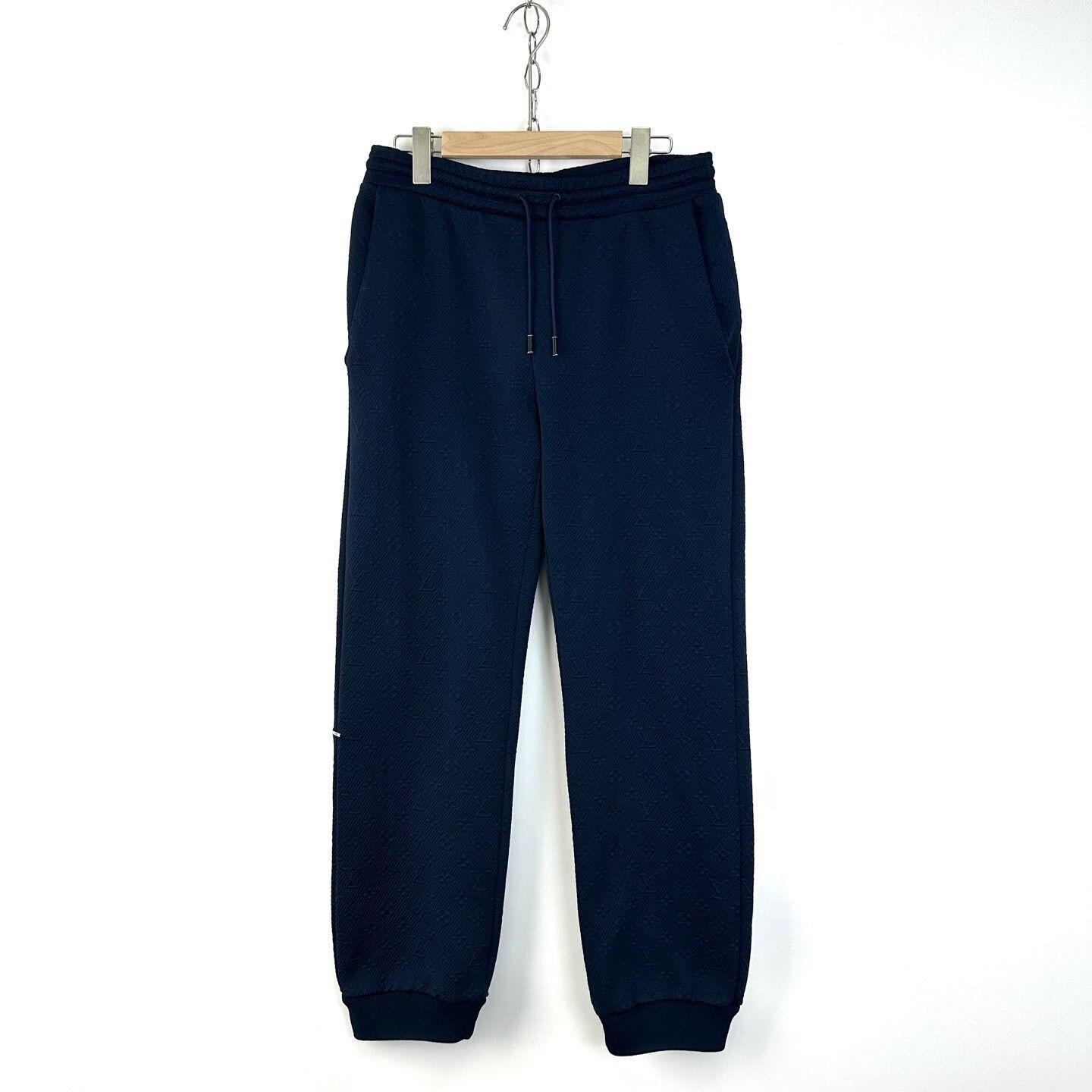 Louis Vuitton Louis Vuitton Logo Embossed Jogger Pants Size US 26 / EU 42 - 1 Thumbnail