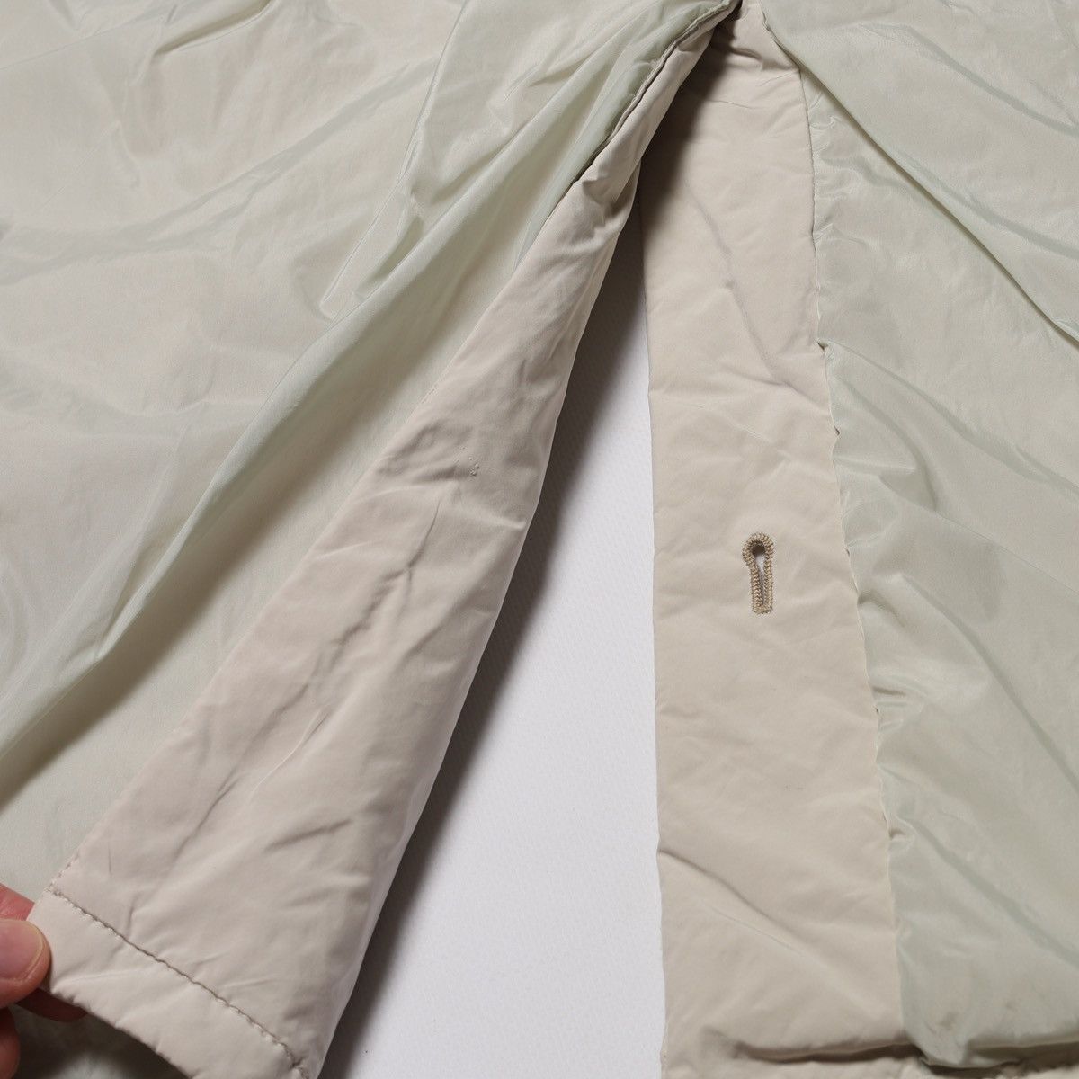 Prada Prada White Milk Puffer Jacket Coat Parka Size XL / US 12-14 / IT 48-50 - 18 Thumbnail