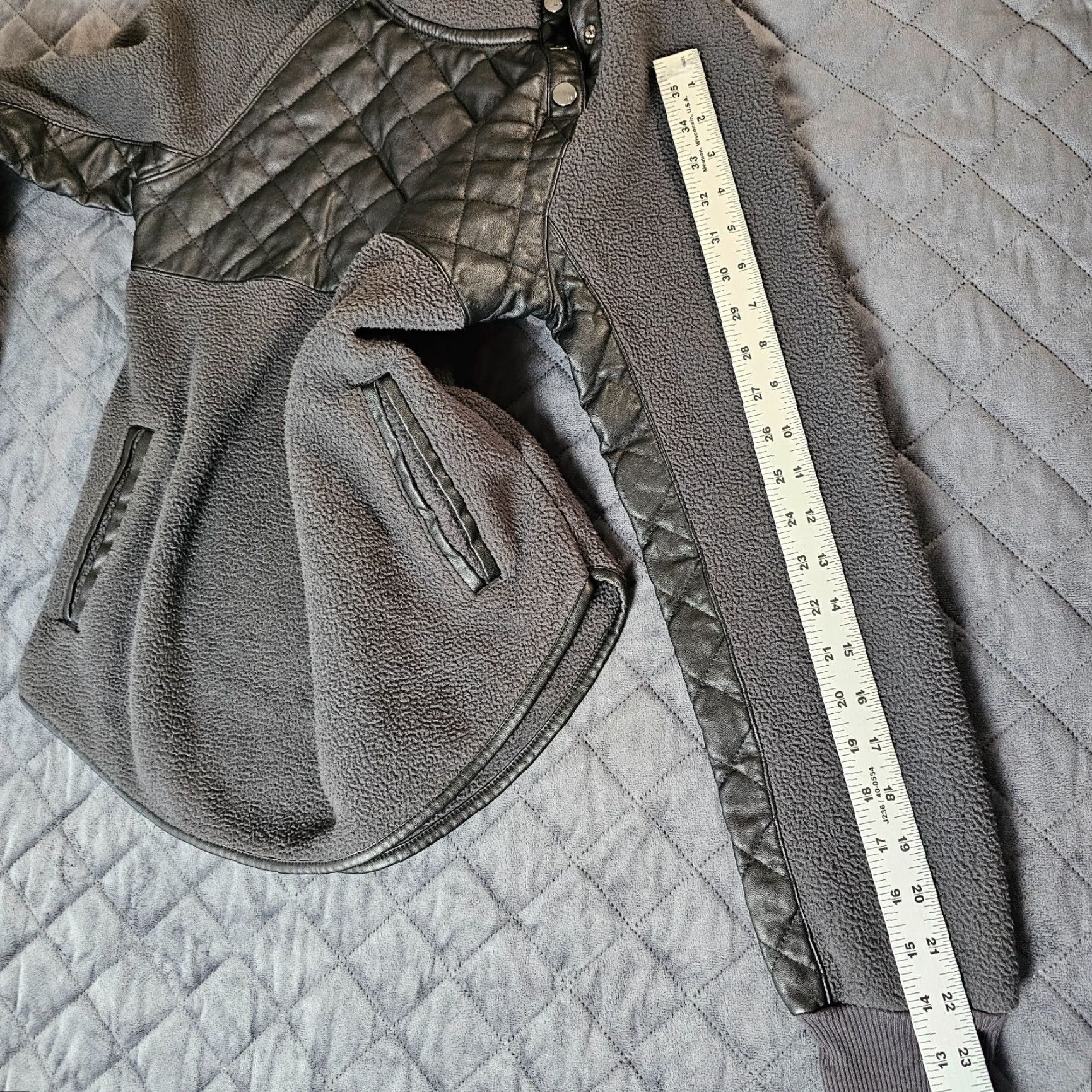 Abercrombie & Fitch Abercrombie & Fitch Quilted Fleece Sweater Womens XS Snap Pullover Gray Black Size XS / US 0-2 / IT 36-38 - 7 Thumbnail