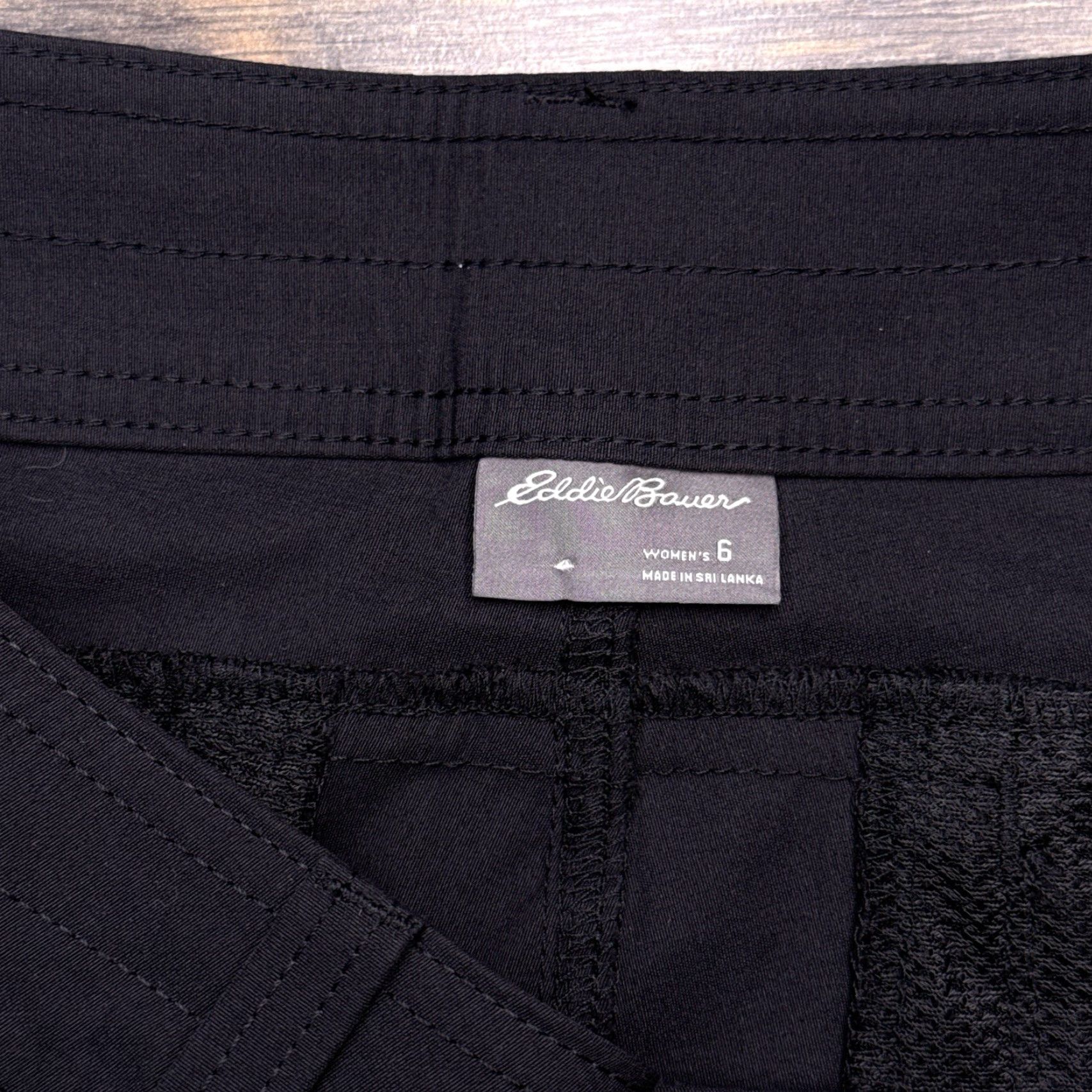 Eddie Bauer Eddie Bauer Shorts Womens 6 Black Mid Rise Stretch Rolled Hem New Size 28" / US 6 / IT 42 - 5 Thumbnail