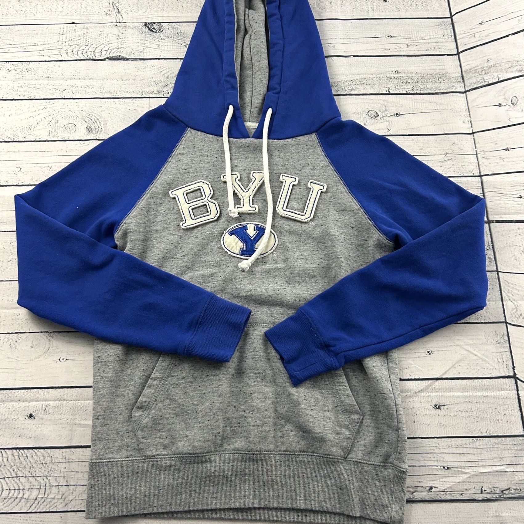 Vintage BYU Pullover Hooded Kangaroo Pocket Campus Crew Sweatshirt Women's XS Gray Blue Size XS / US 0-2 / IT 36-38 - 2 Thumbnail