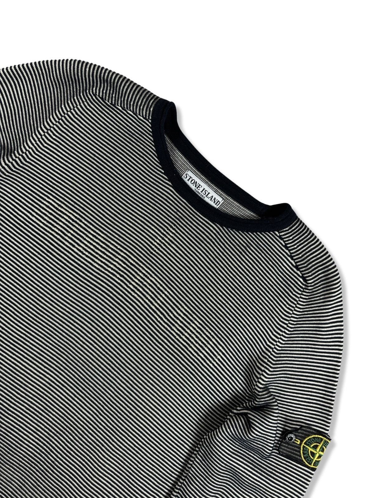 Stone Island Stone island RARE 2009 mesh badge sweatshirt Size US L / EU 52-54 / 3 - 3 Thumbnail