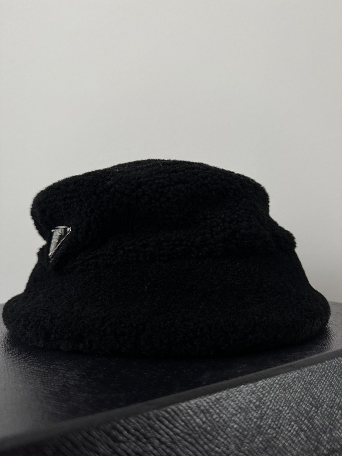 Prada Prada Shearling bucket hat black S Size ONE SIZE - 12 Thumbnail