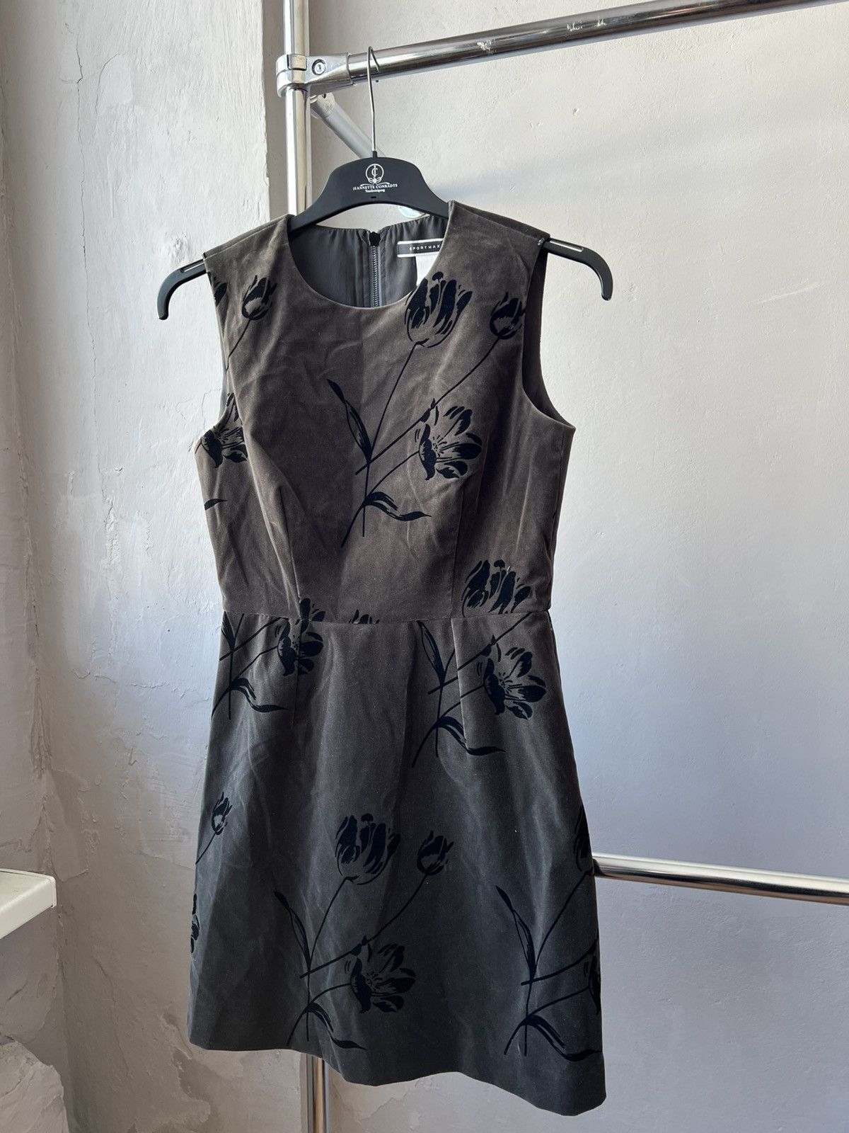 Max Mara SPORT MAX MARA CODE VELOUR FLOWERS ART WOMEN DRESS US 8 Size M / US 6-8 / IT 42-44 - 3 Thumbnail