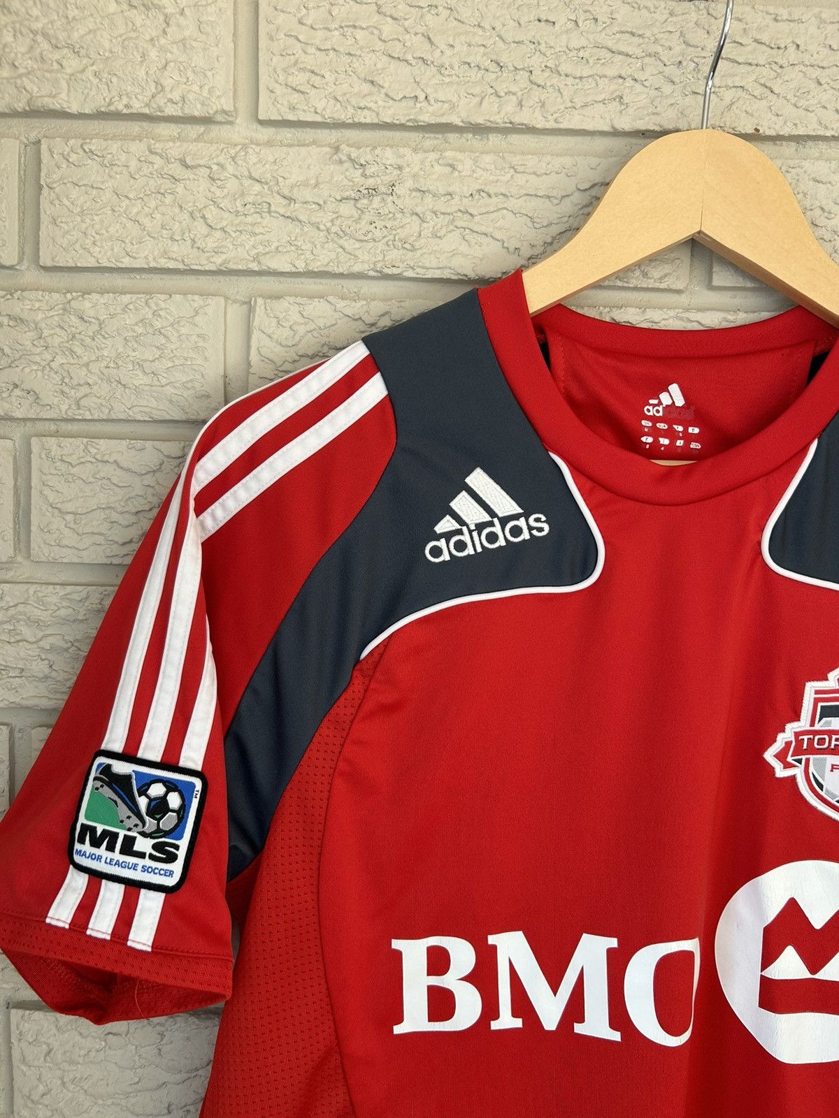 Adidas × Vintage Vintage Adidas Toronto FC 2008 Soccer Jersey Size US S / EU 44-46 / 1 - 2 Thumbnail