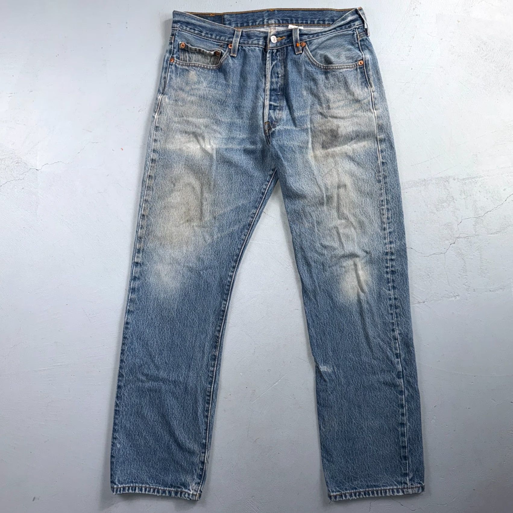 Levi's VINTAGE Levi's 501 Jeans Straight Blue Light Wash 35x34 501 Series 90s Men Regular Denim 5-Pocket Represents Casual Size US 35 - 2 Thumbnail
