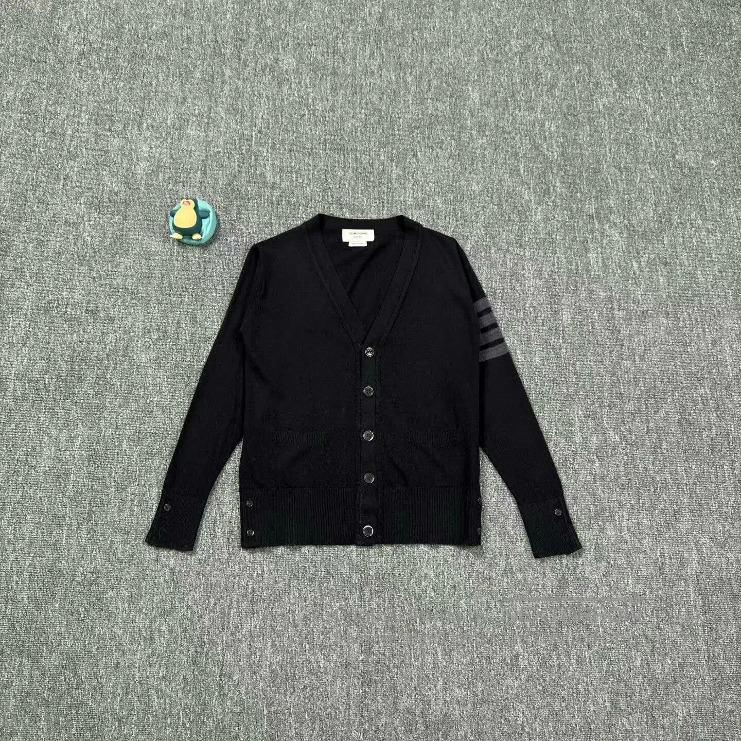 Thom Browne thom browne black wool v-neck cardigan. Size US S / EU 44-46 / 1 - 1 Thumbnail
