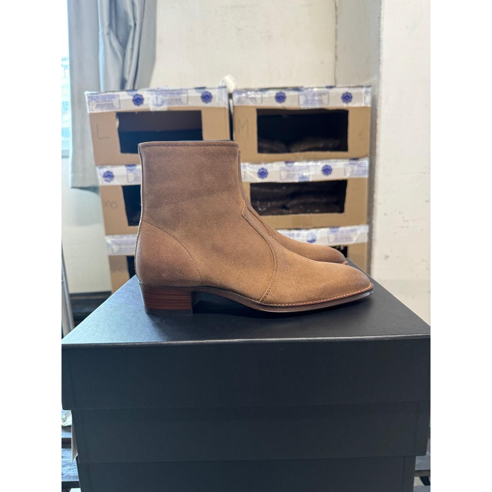 Saint Laurent Paris o1alsimx924 Q:2 / 669285 Wyatt Chelsea Suede Boots in Brown Size US 7 / EU 40 - 14 Thumbnail