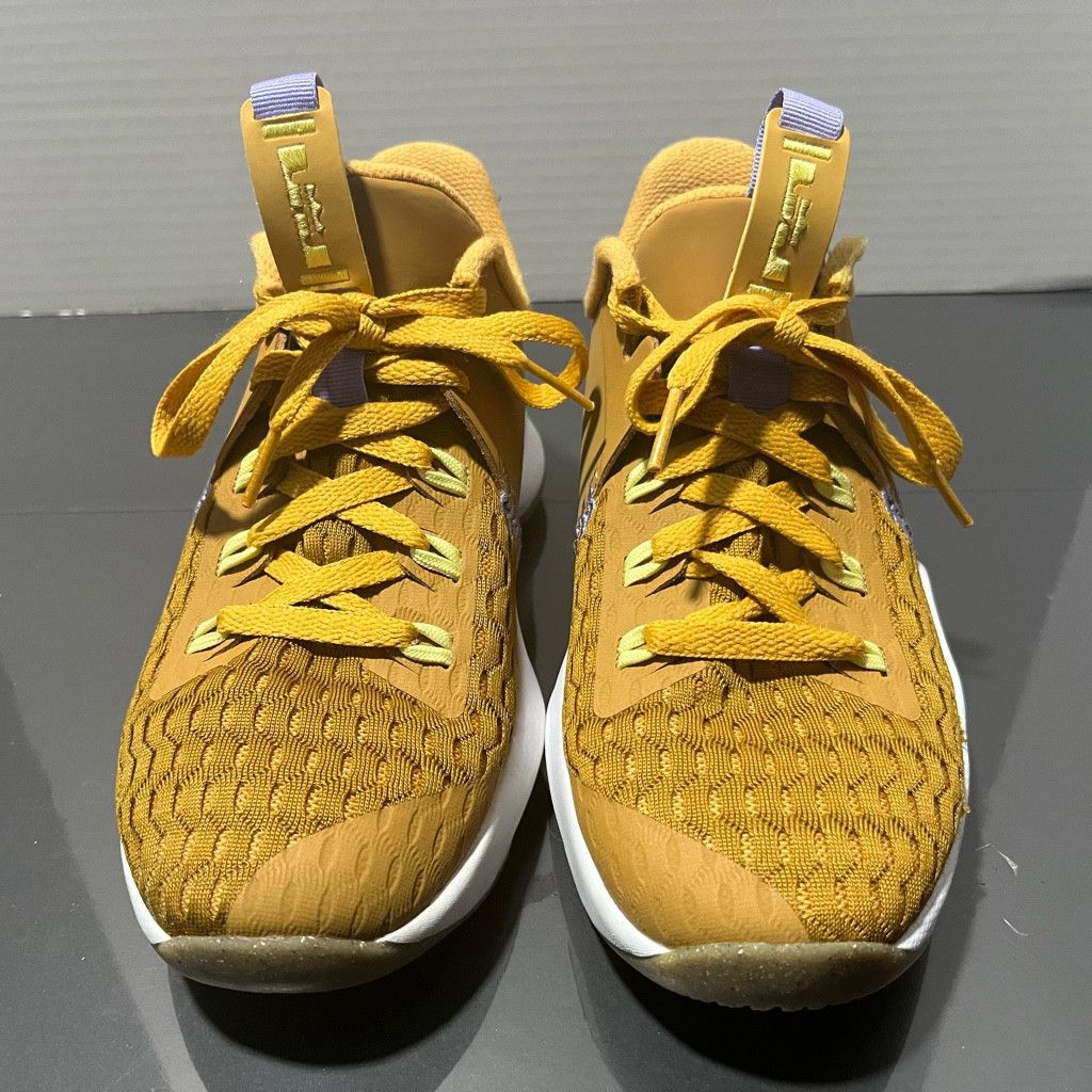 Nike Nike LeBron witness 5 Size US 5 / EU 37 - 4 Thumbnail
