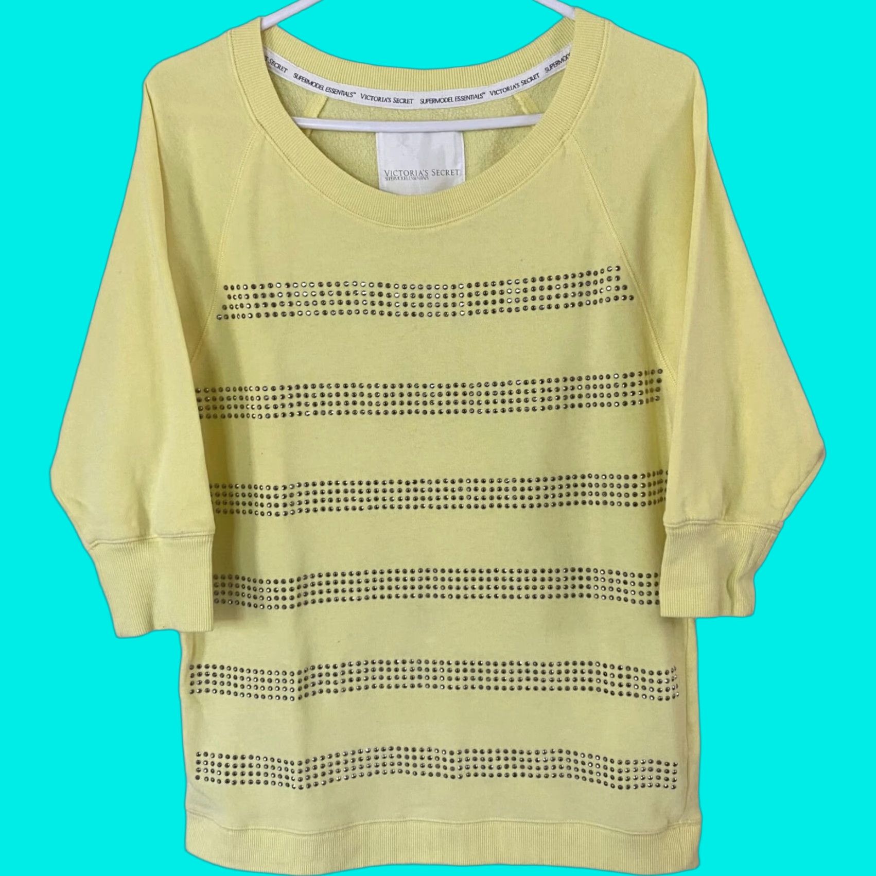 Victoria's Secret Viktoria's Secret Supermodel Sweatshirt Rhinestone Yellow Womens Small 3/4 Sleeve Sweatshirt Ladies Small Yellow Rhinestone Pullover 3/4 Sleeve Size S / US 4 / IT 40 - 1 Thumbnail