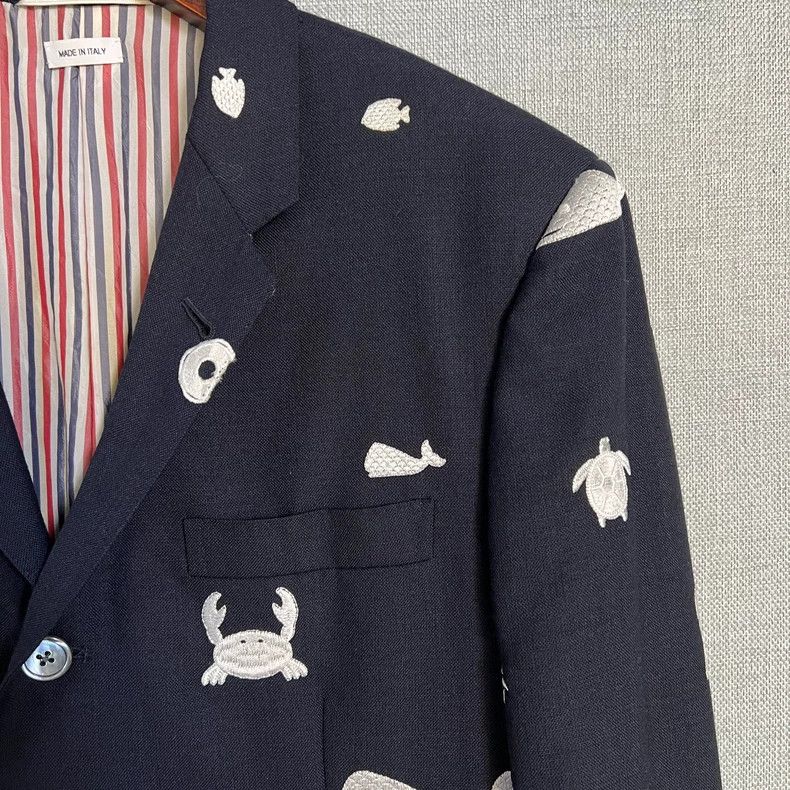 Thom Browne Thom Browne Blue ocean whale embroidered suit Size US XL / EU 56 / 4 - 3 Thumbnail