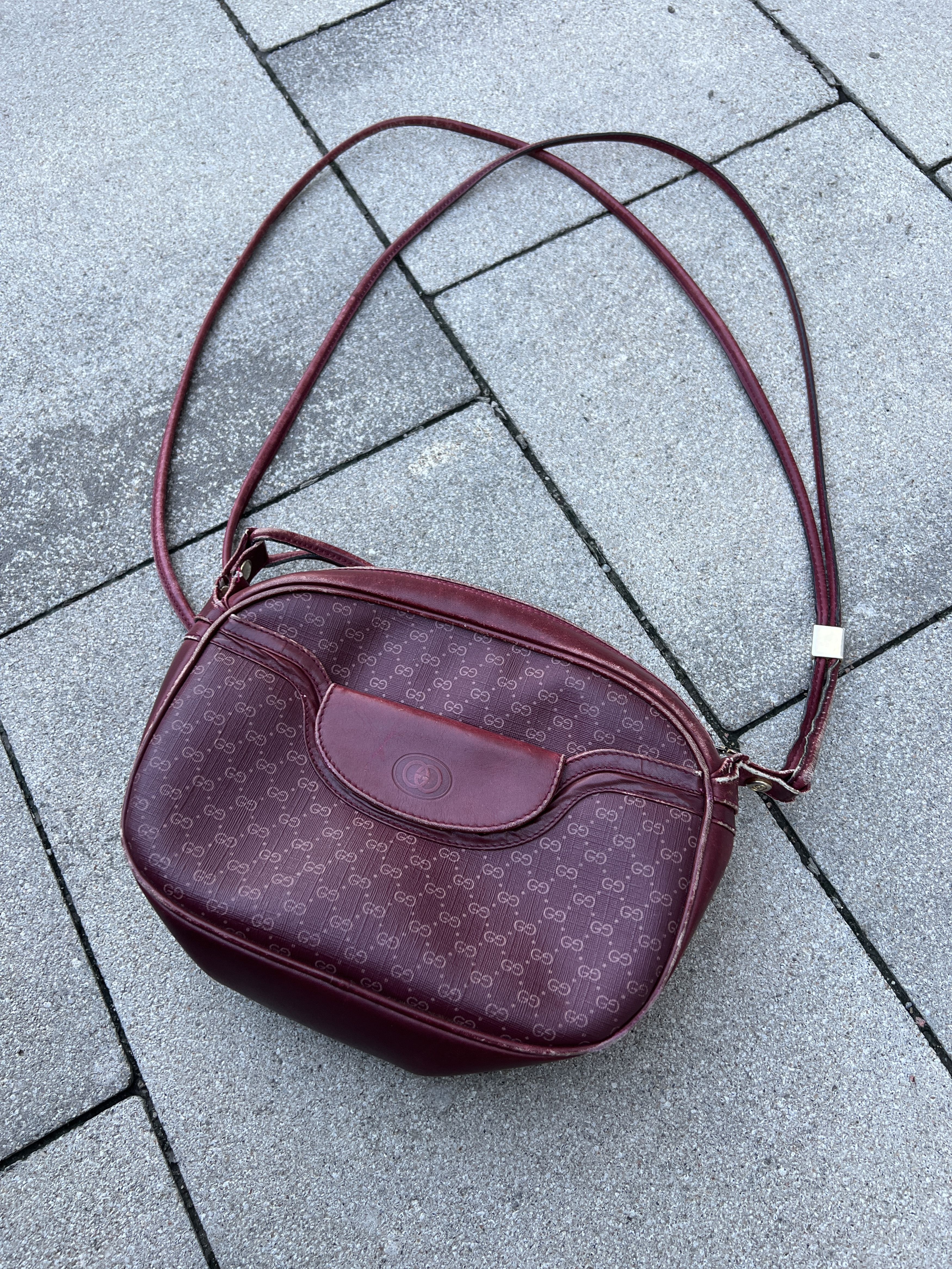 Gucci Gucci Vintage 90s Monogram Shoulder Bag Size ONE SIZE - 4 Thumbnail