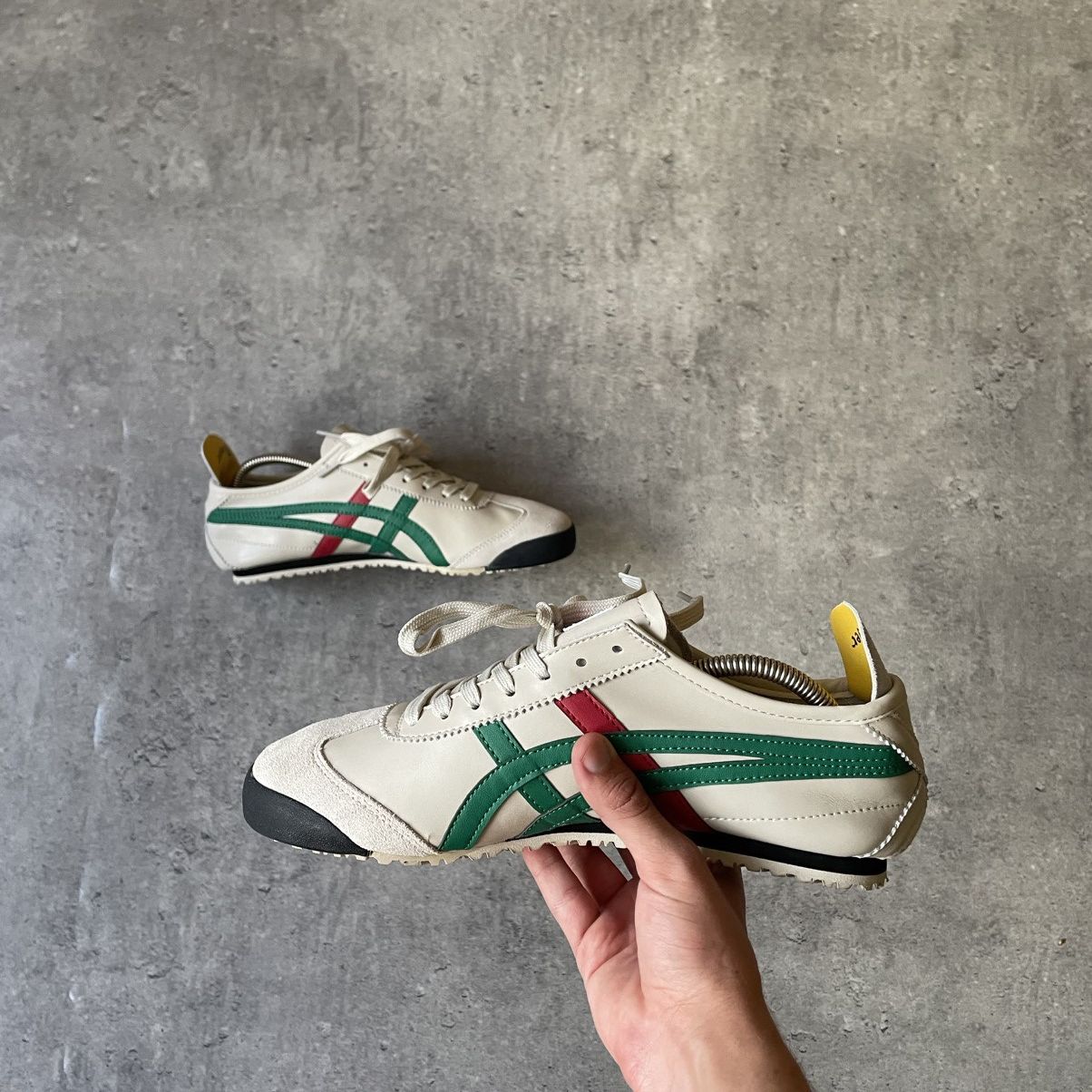 Asics New Weith Tag Asics Onitsuka Tiger Leather shoes Size US 10 / EU 43 - 1 Thumbnail