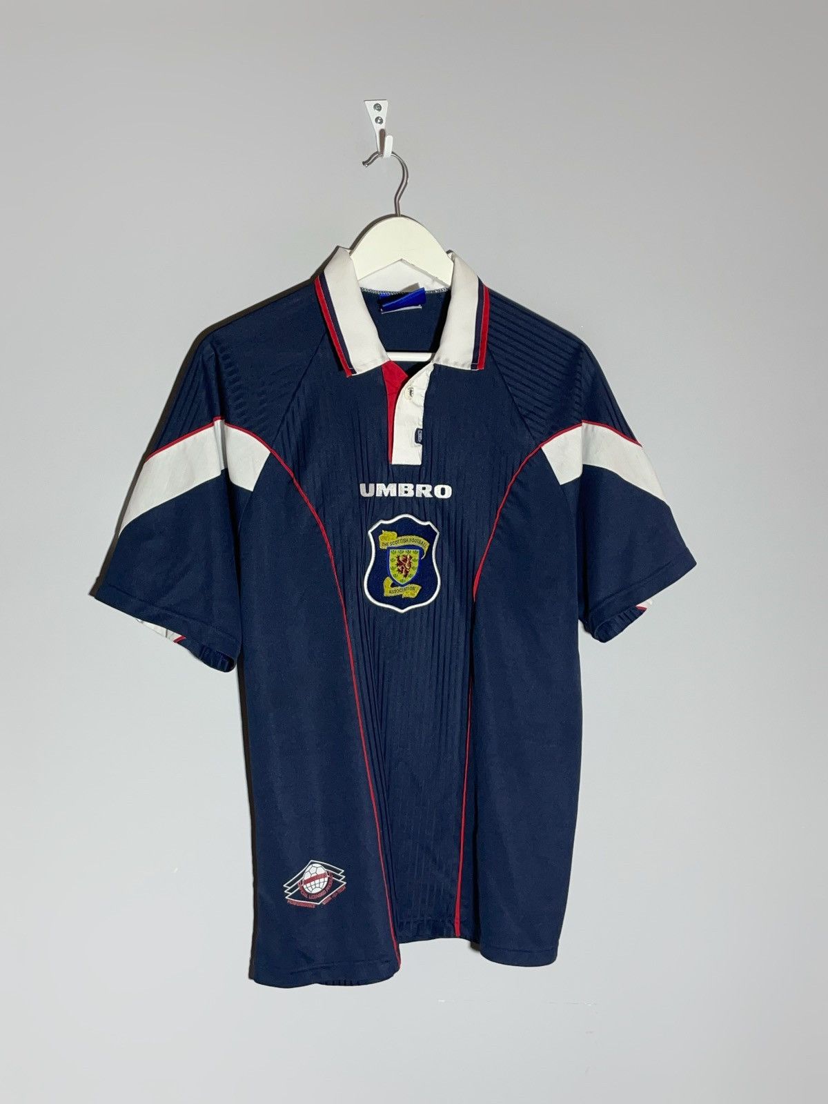 Umbro × Vintage National Team Scotland Umbro 1997 Home Football Shirt Size US L / EU 52-54 / 3 - 2 Thumbnail