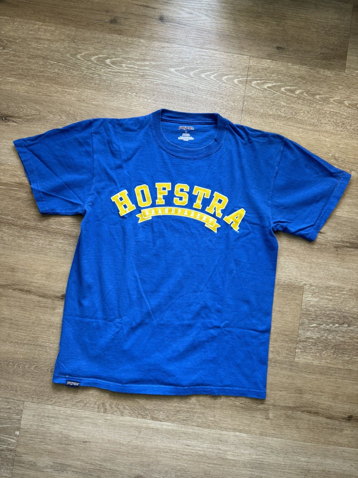 Other 2000s ‘HOFSTRA GRANDPARENT’ Jansport Arc Logo Tee Size US M / EU 48-50 / 2 - 3 Thumbnail