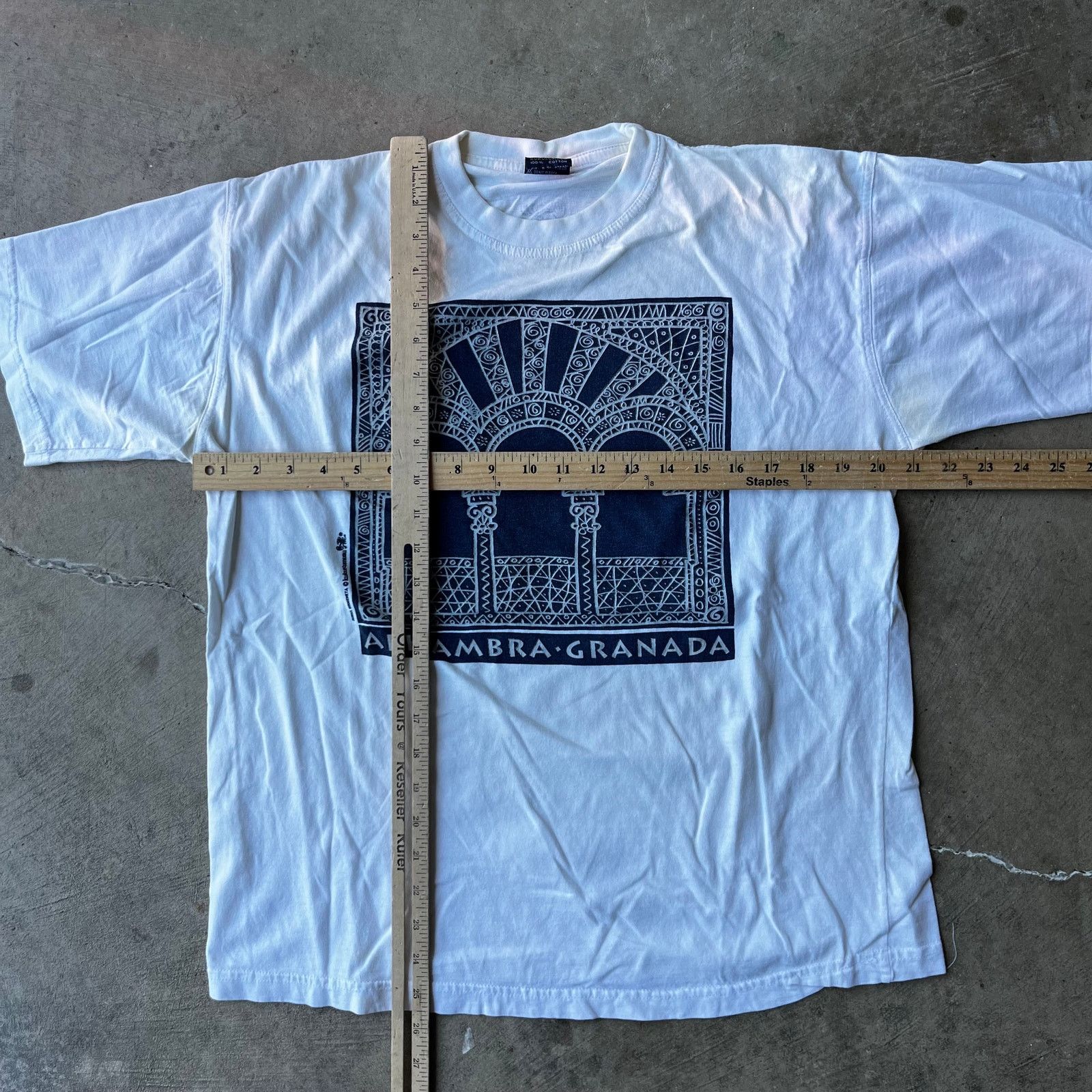 Vintage Vintage Alhambra Granada Spain Tourist T-Shirt 90s MEN XL Size US XL / EU 56 / 4 - 4 Thumbnail