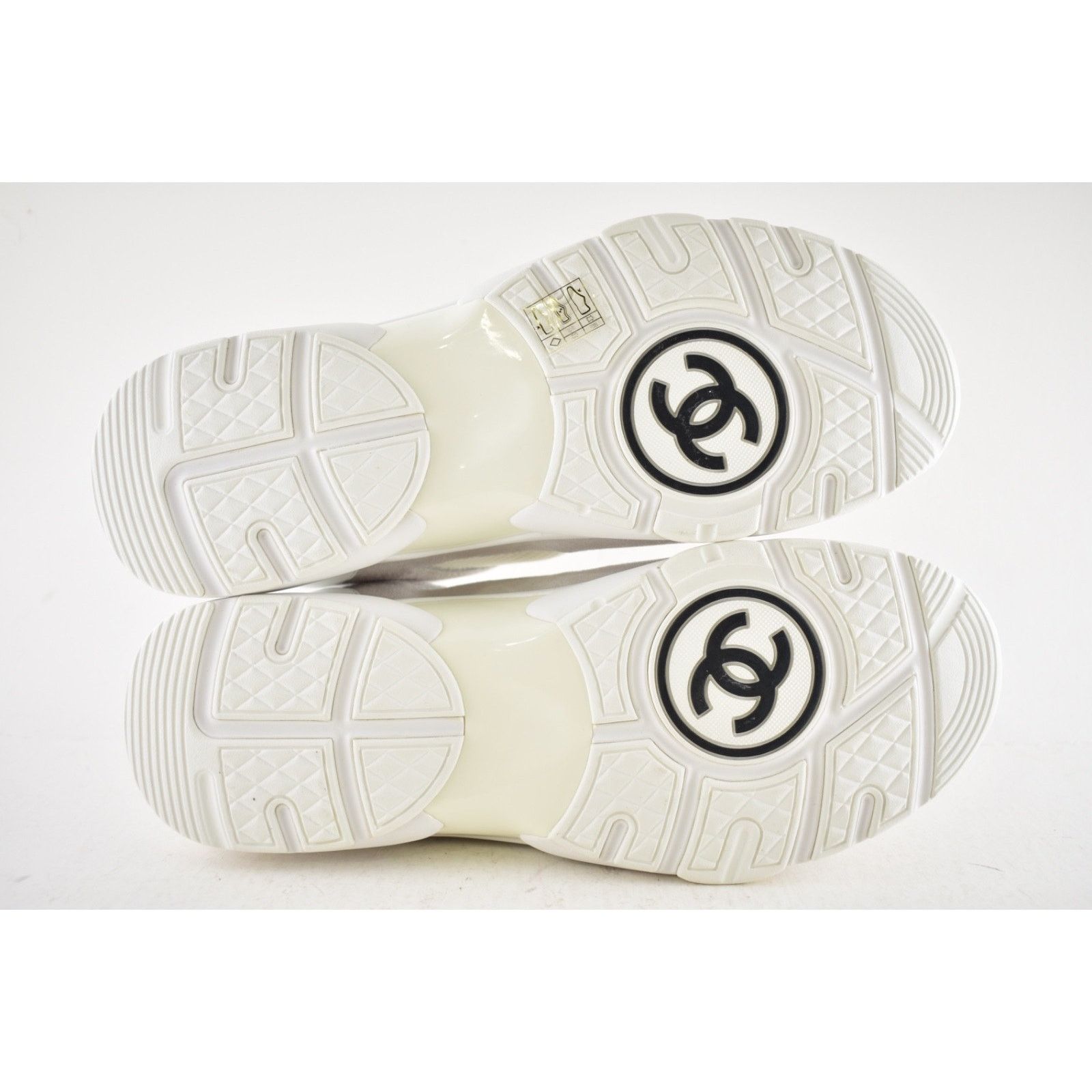 Chanel Chanel 20P Mens Triple White Mesh CC Logo Trainer Sneaker 11 Size US 11 / EU 44 - 13 Thumbnail