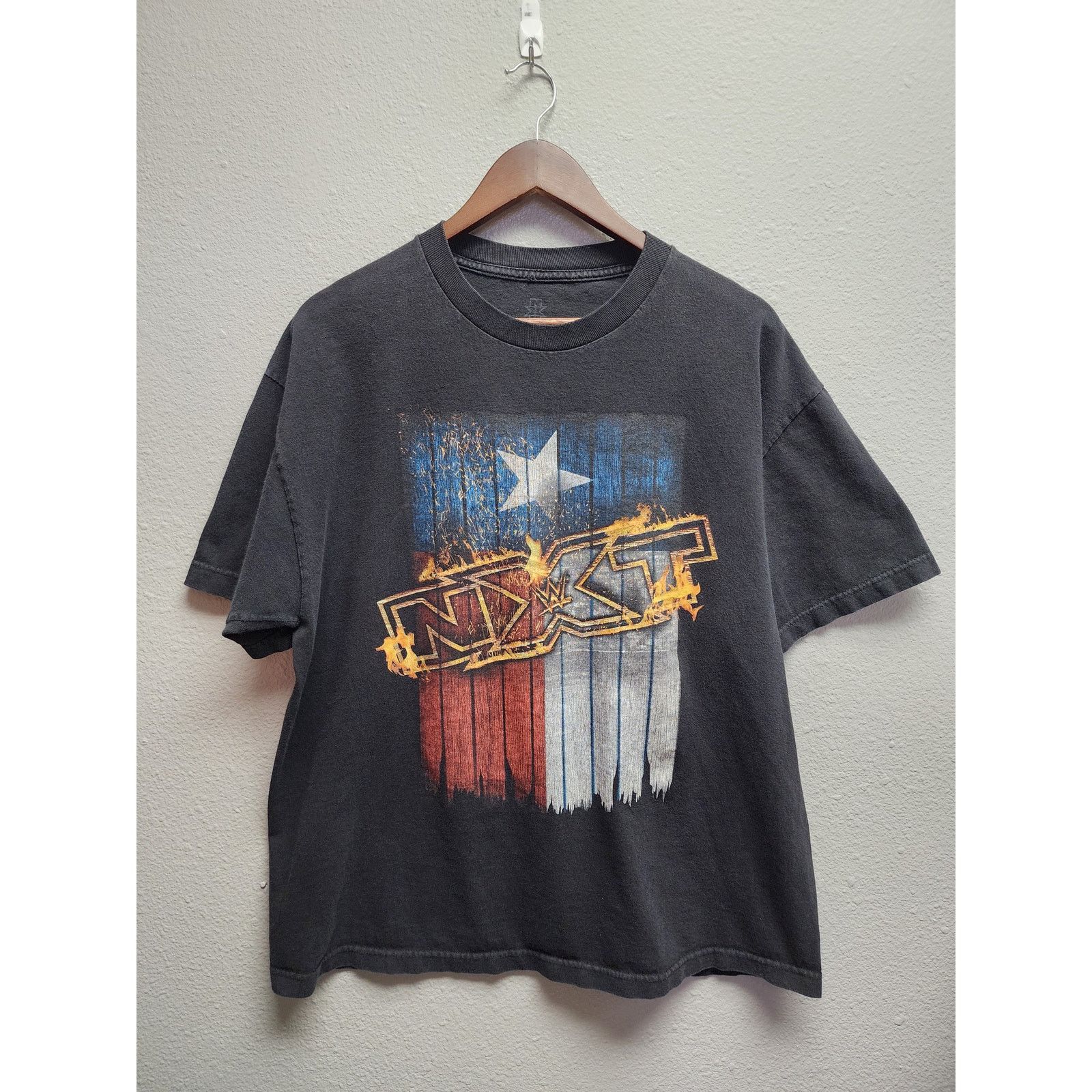 NEXT NXT Shirt Texas Graphic Tee Black Wrestling Star Tee WWE XL Size US XL / EU 56 / 4 - 1 Thumbnail