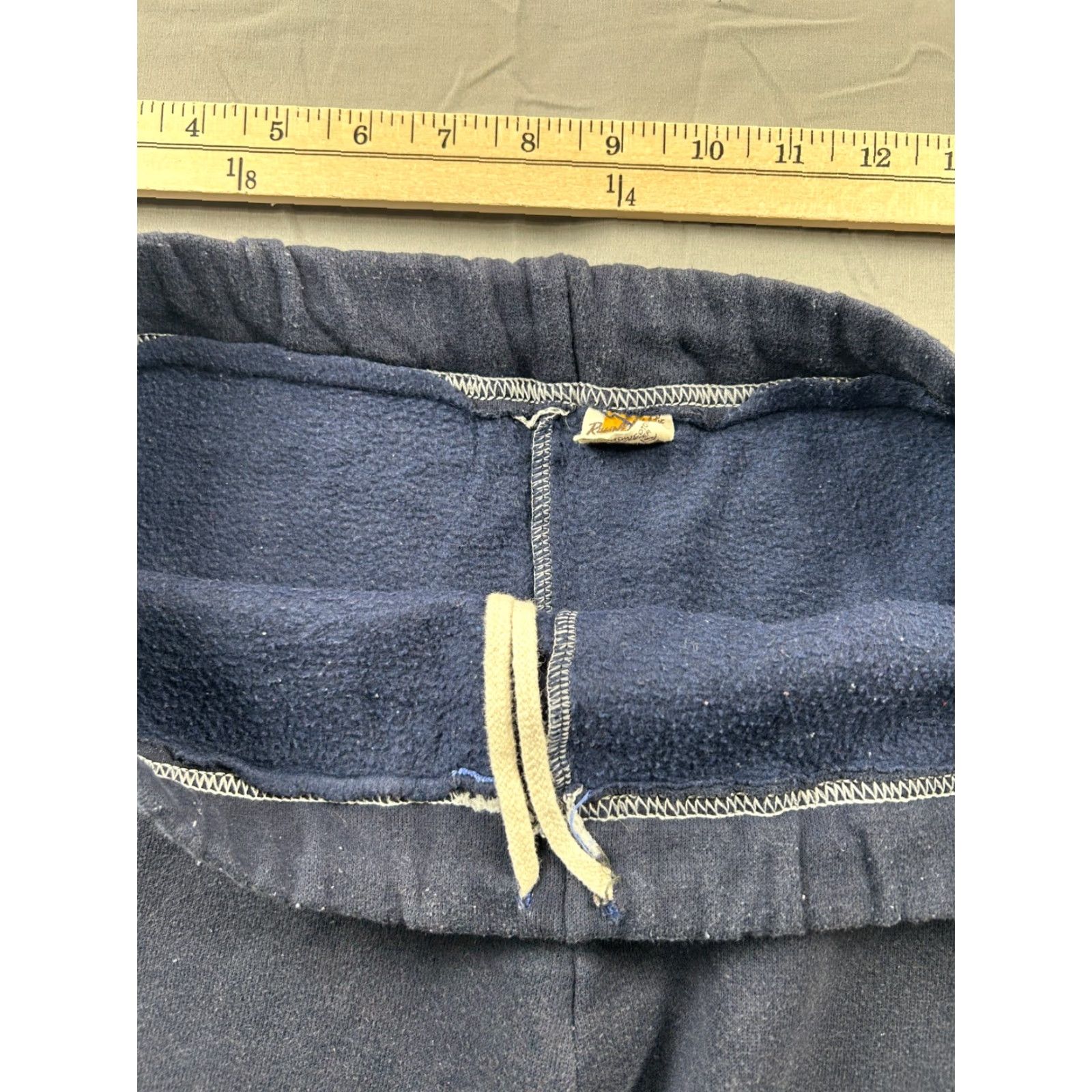 Russell Athletic VINTAGE Russell Athletic Sweatpants Men M Navy 70s 80s Sweatpants Gym & Training Pants Men Blues Regular Drawstring Waist Navy Blue Size US 31 - 7 Thumbnail