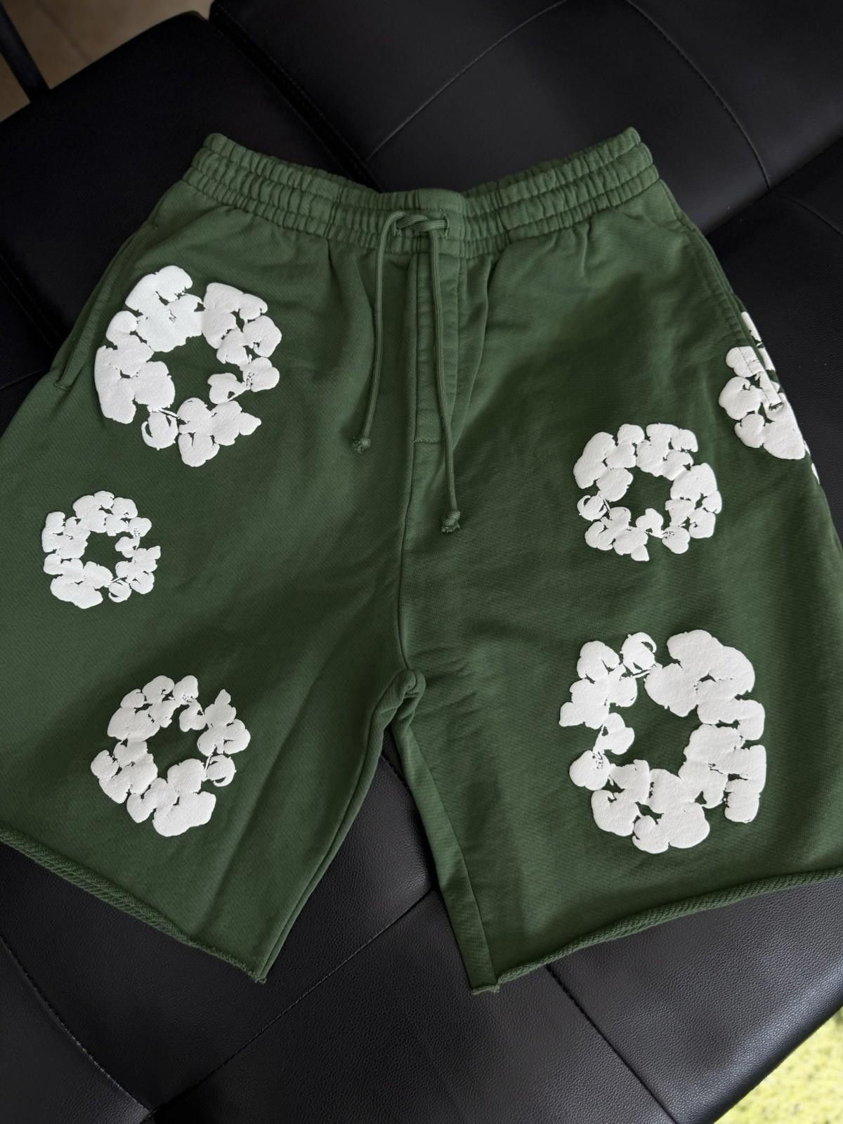 DENIM TEARS Denim Tears Cotton Wreath Shorts Green NEW 2025 Size Medium Size US 32 / EU 48 - 3 Thumbnail