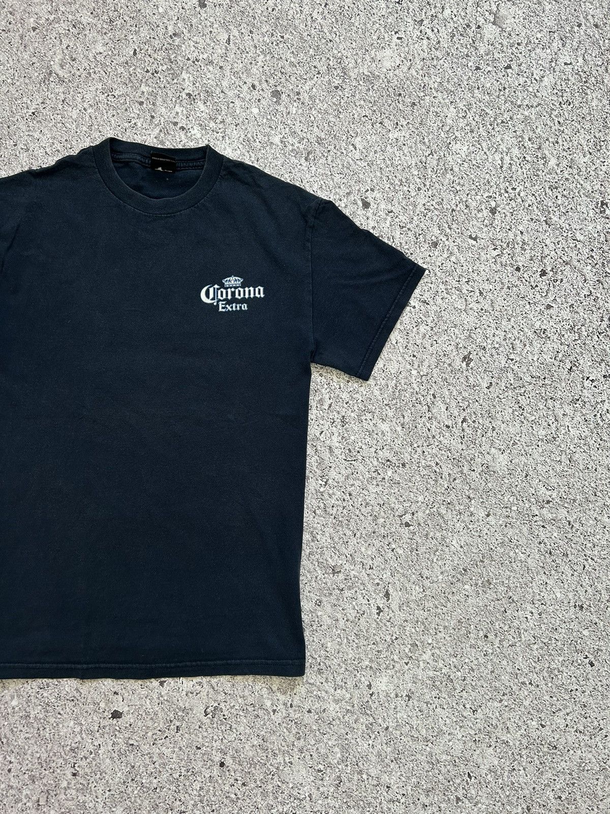 Vintage Vintage 2004 Corona Extra Retro Promo T-Shirt Beer Y2K Hype Size US S / EU 44-46 / 1 - 8 Thumbnail