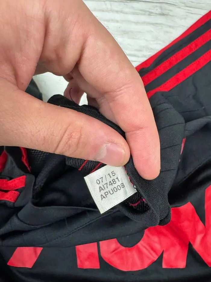 Adidas Adidas Manchester United 2015 2016 Training Shirt Jersey Size US M / EU 48-50 / 2 - 13 Thumbnail