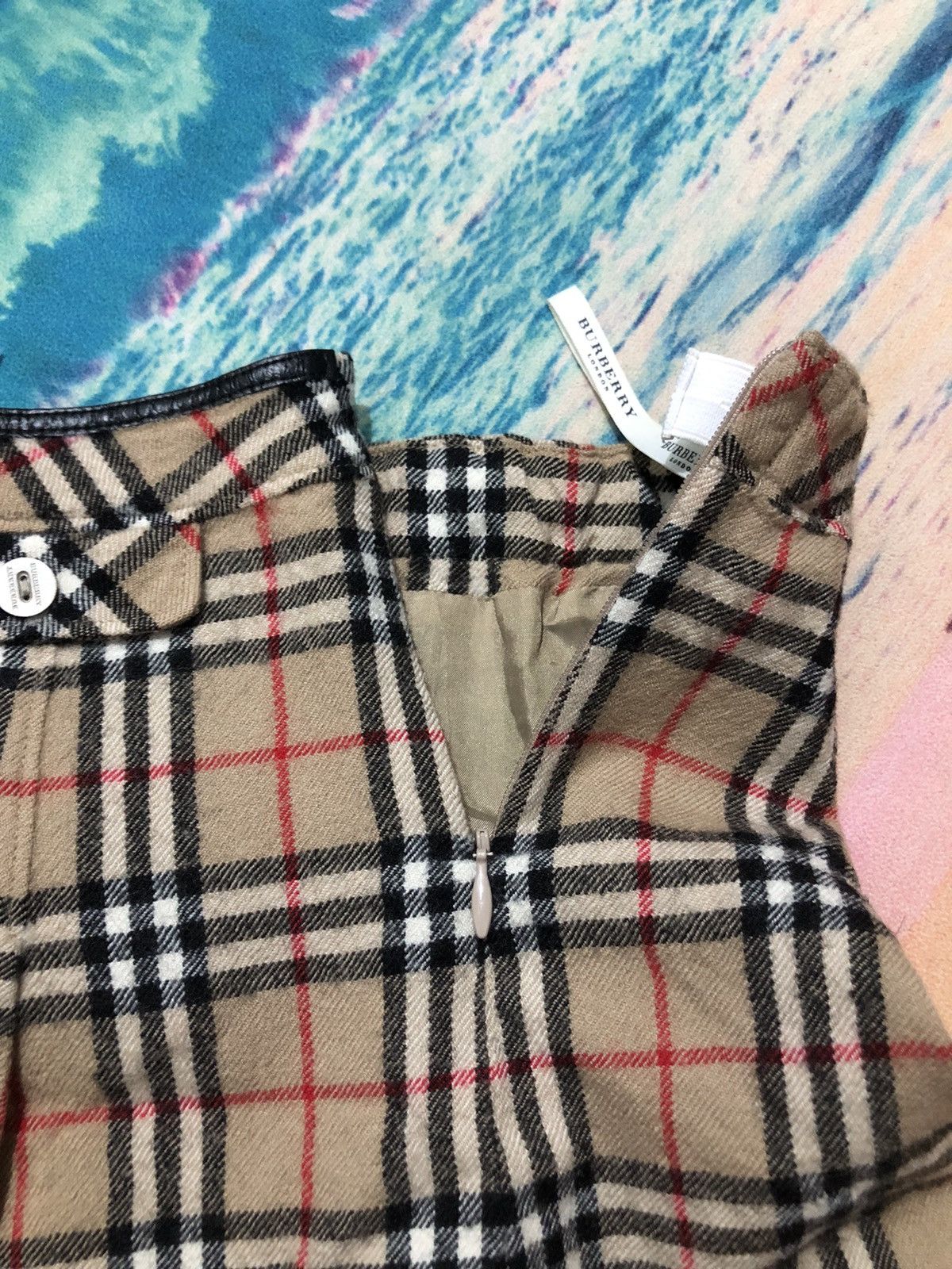 Burberry × Designer × Vintage Burberry Mini Skirt Youth 120 Size 22" - 8 Thumbnail