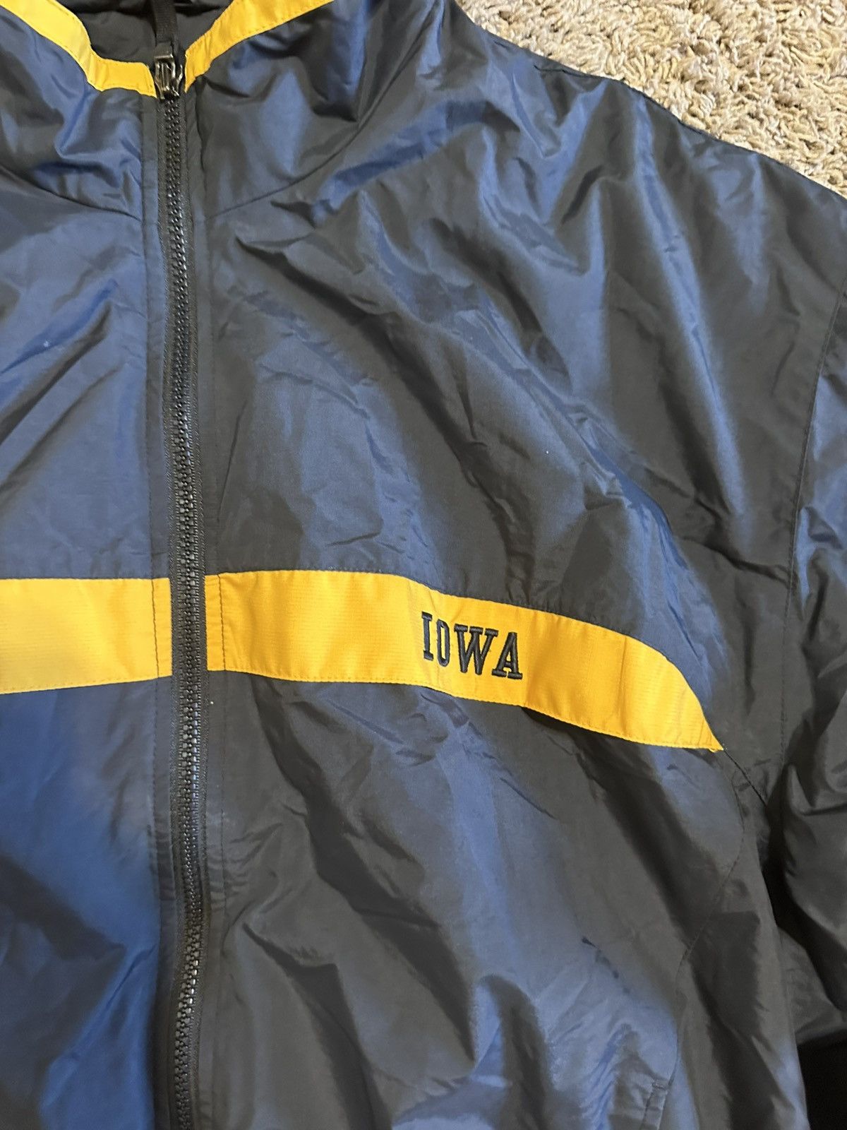 NCAA Vintage Nike NCAA Iowa Hawkeyes jacket 00s size Xl Size US XL / EU 56 / 4 - 2 Thumbnail