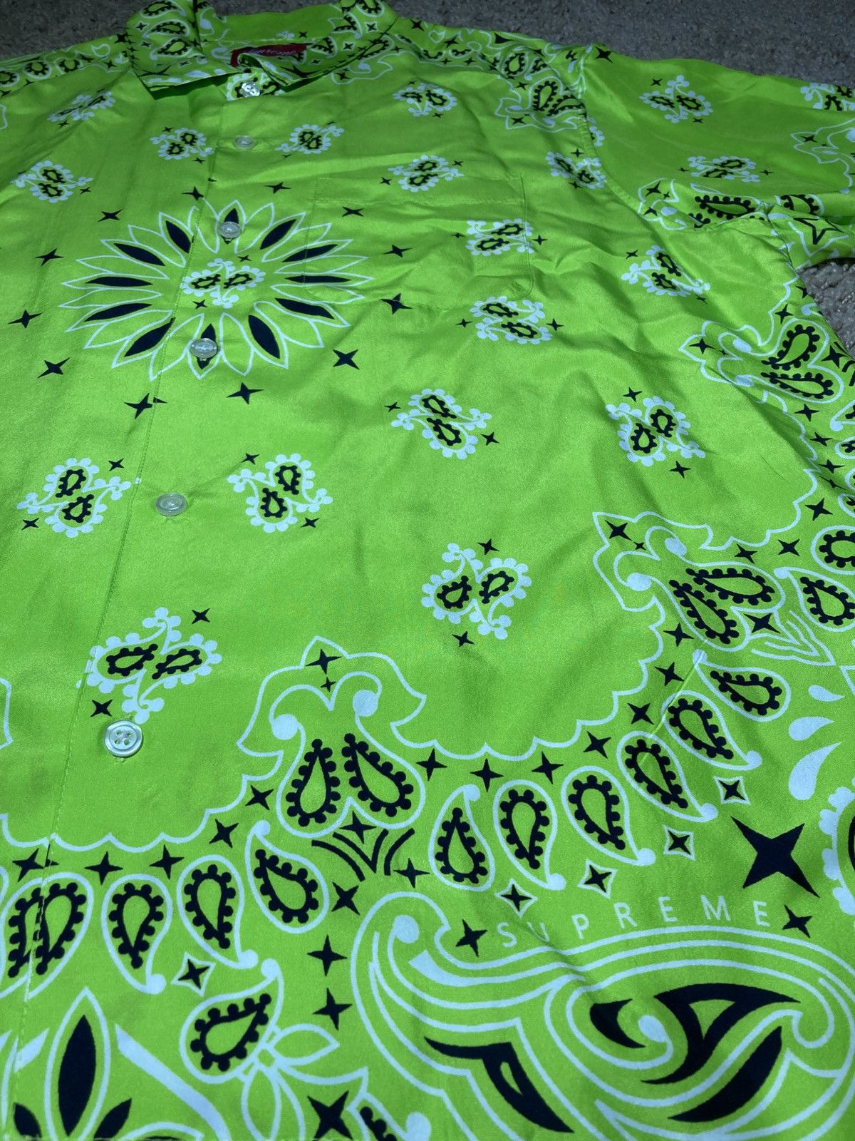 Supreme SS21 Supreme Silk Green Bandana Button Up Shirt Pattern 2021 Size US M / EU 48-50 / 2 - 4 Thumbnail