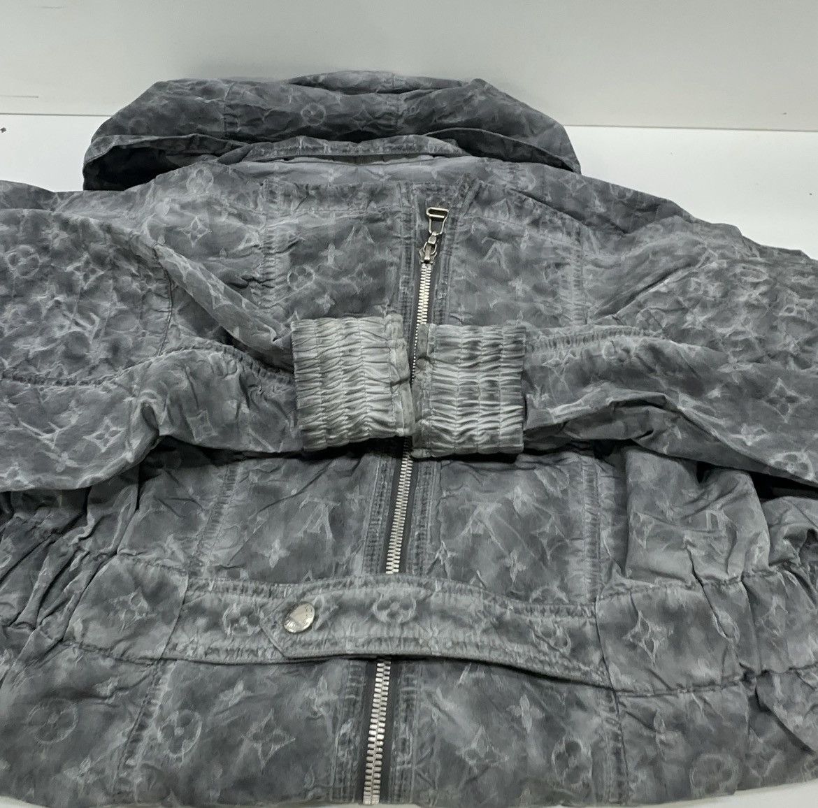 Louis Vuitton Louis Vuitton Size 38 IT Hooded Jacket Size XS / US 0-2 / IT 36-38 - 6 Thumbnail