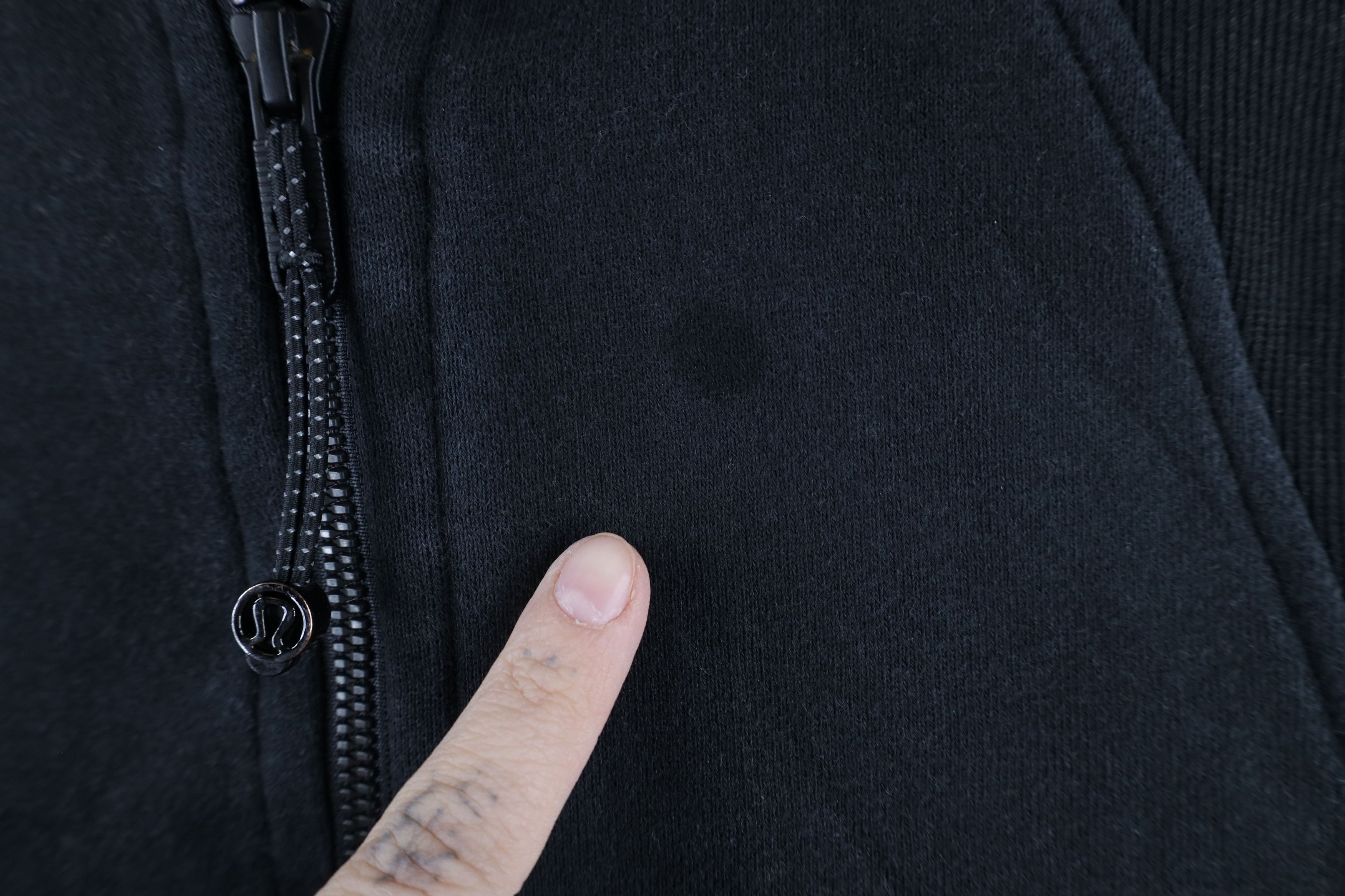 Lululemon × Vintage Lululemon Distressed Heavyweight Cropped Scuba Hoodie Black Size XS / US 0-2 / IT 36-38 - 4 Thumbnail