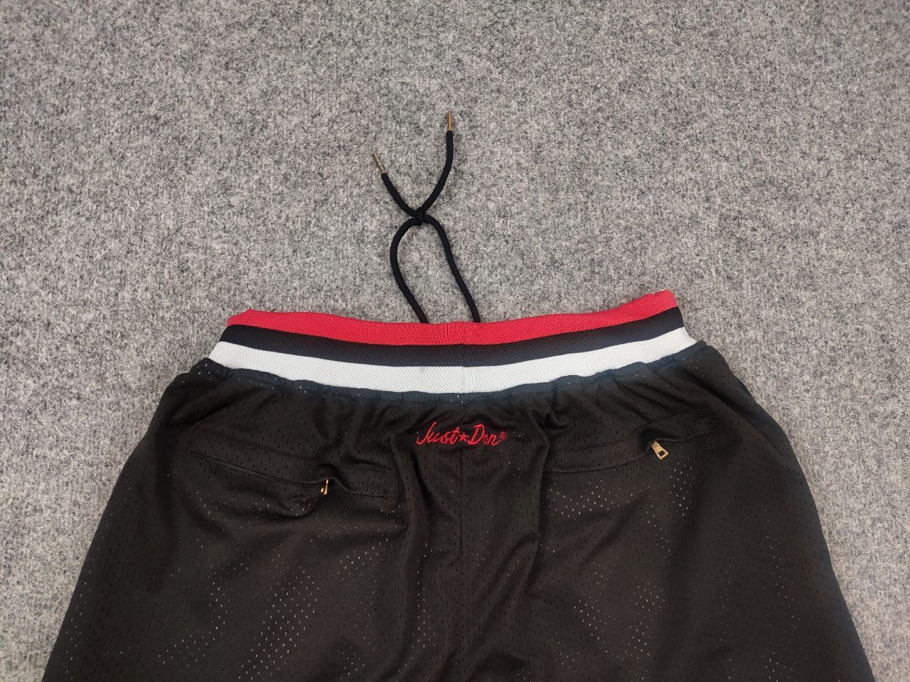 NBA Just don x Chicago Bulls NBA Logo Black Mesh Baggy shorts Size US 32 / EU 48 - 8 Thumbnail