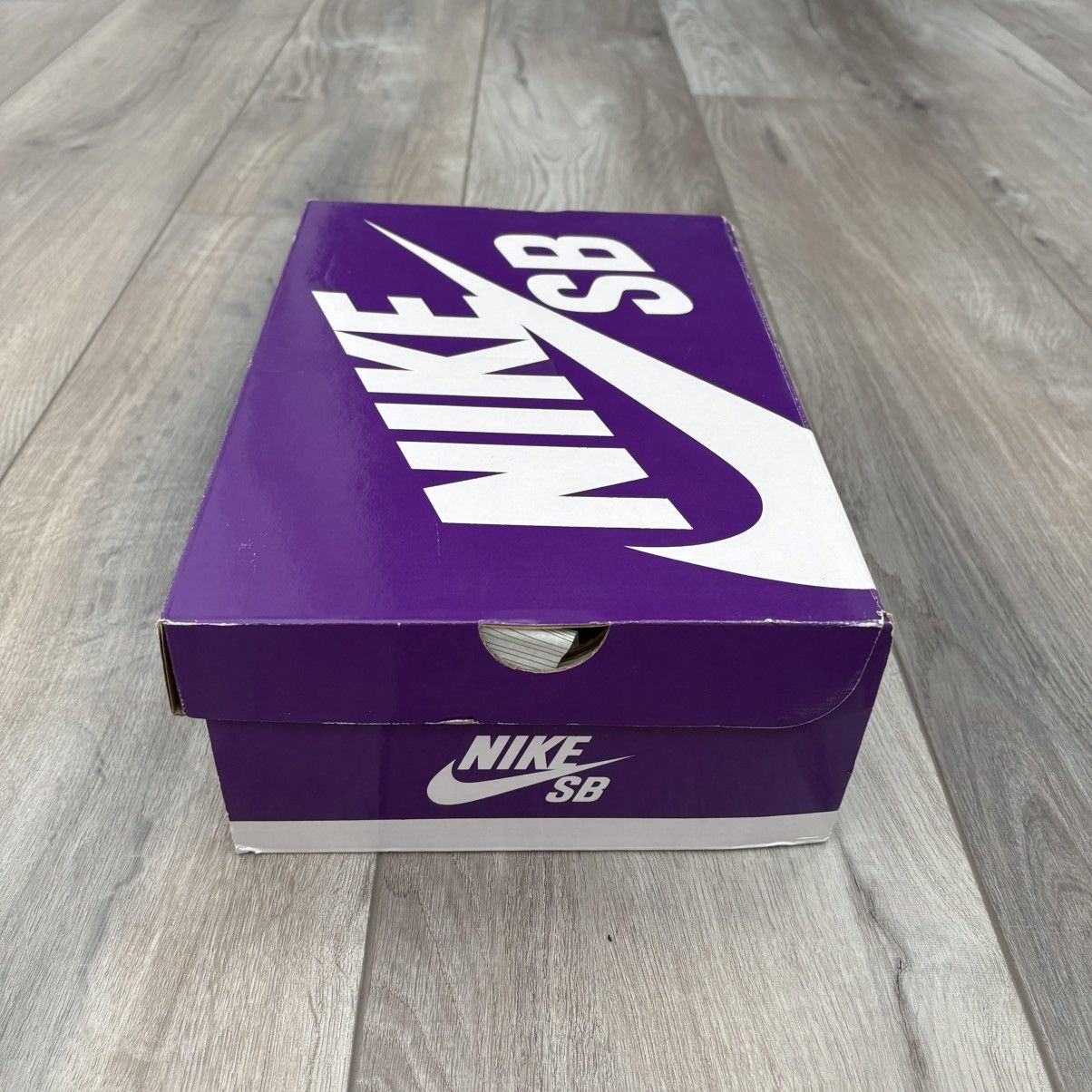 Nike SB NEW Nike Invert Celtics Dunks Size US 9 Size US 9 / EU 42 - 15 Thumbnail